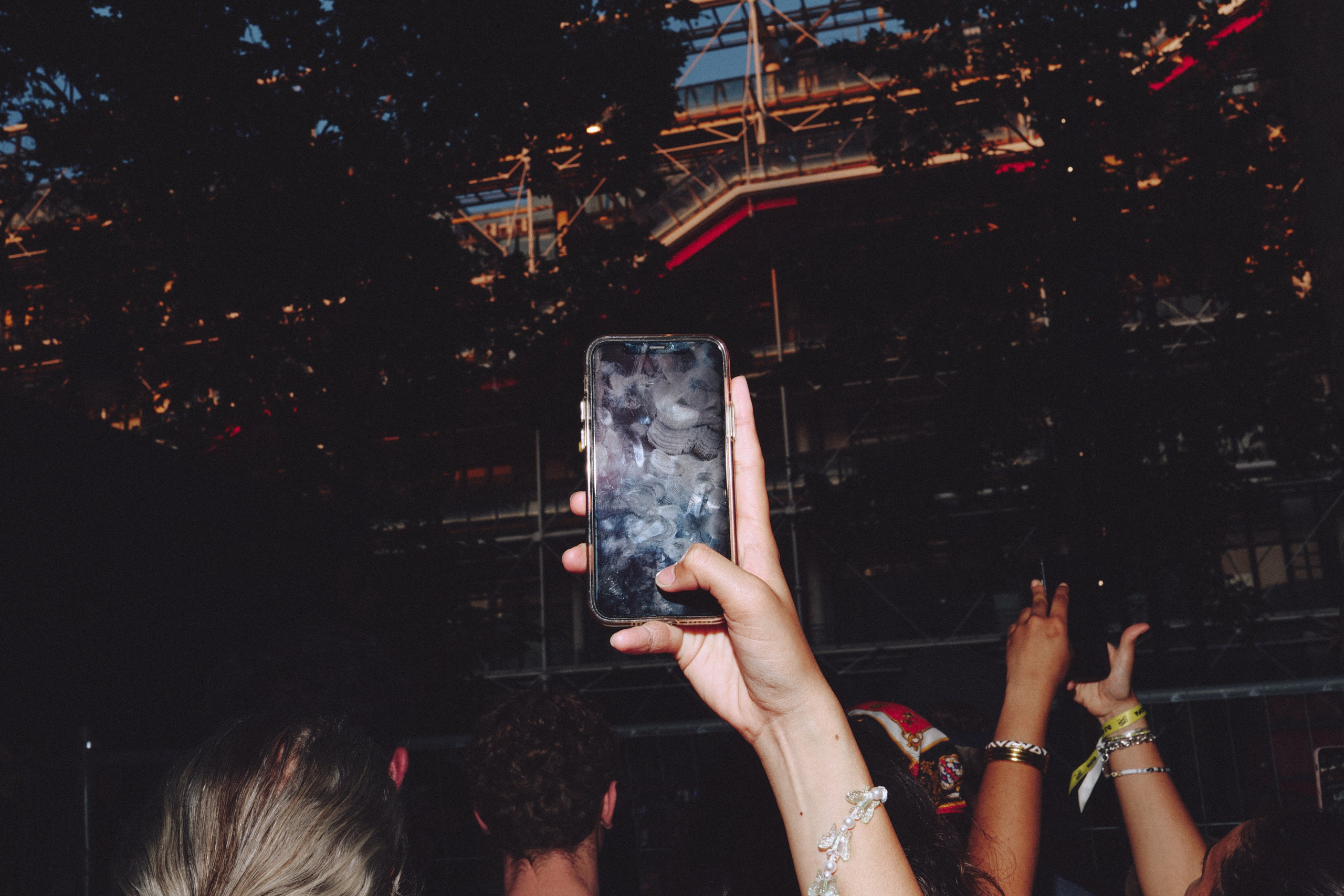 Louis Vuitton (Paris Fashion Week. 24.06.2025). Eduard Savosin | Documentary & Portrait Photographer in Paris