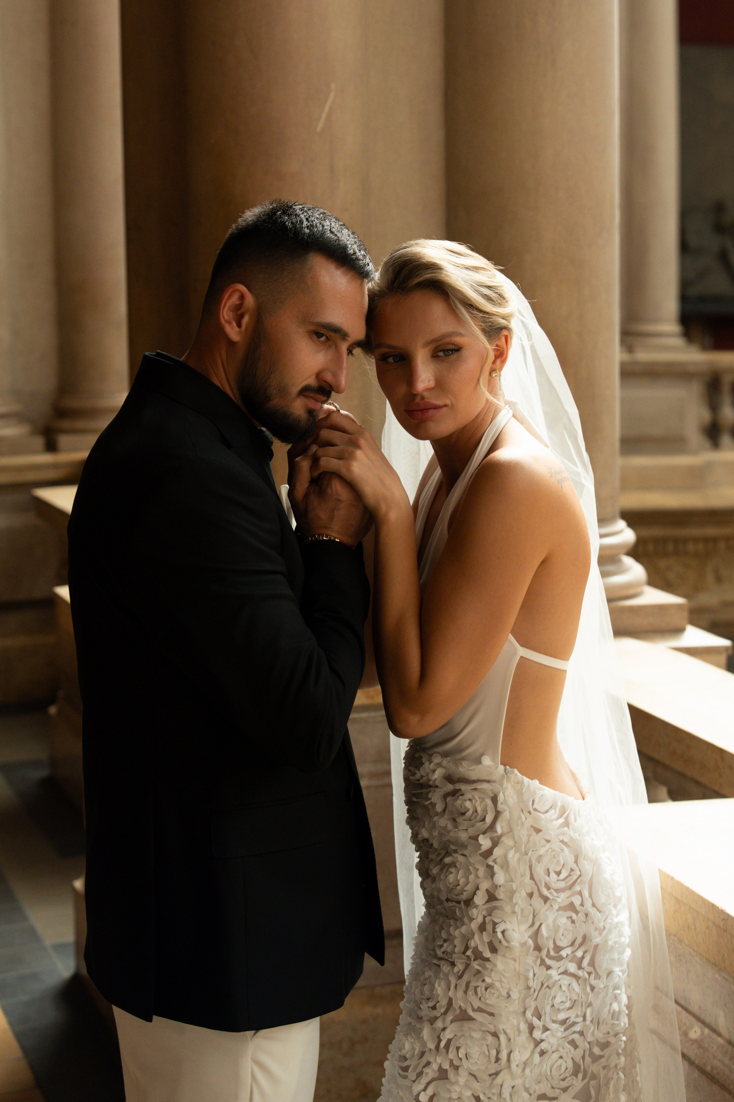 Свадебная фотосессия в Академии Штиглица в Петербурге. Свадебный фотограф в Москве Анна Полушина