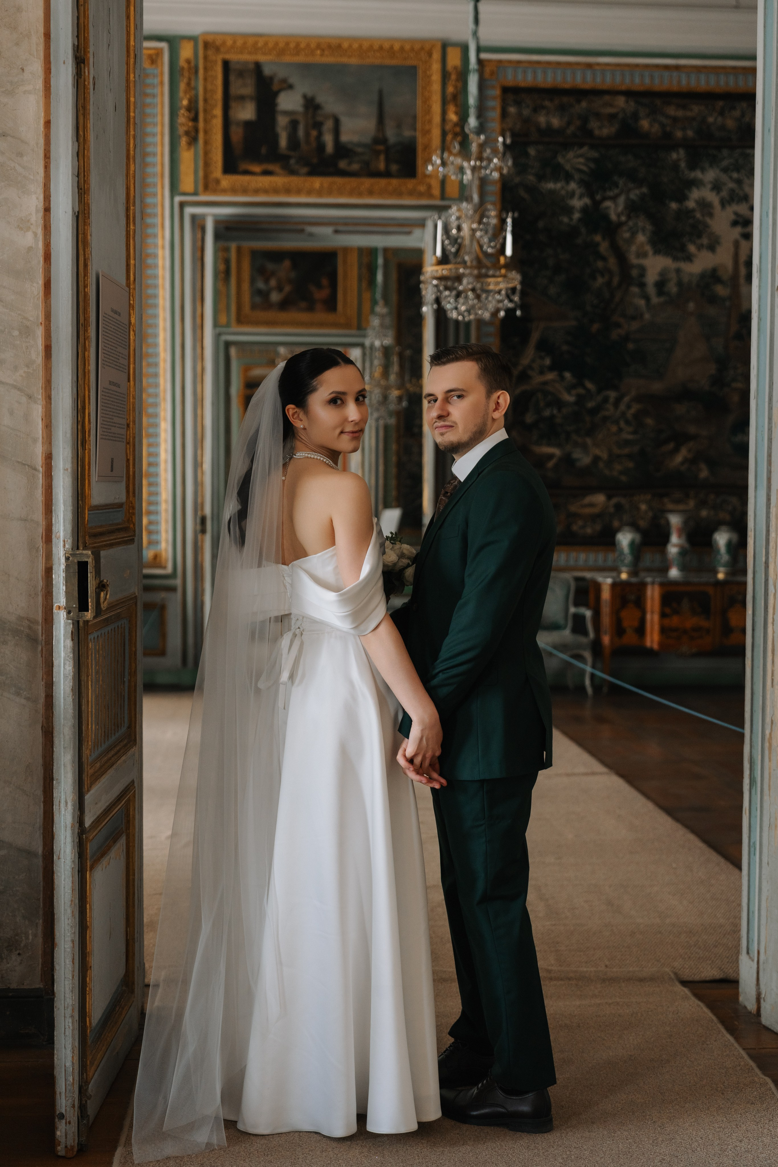 Влад и Илина в Кусково. Свадебный фотограф в Москве Анна Полушина