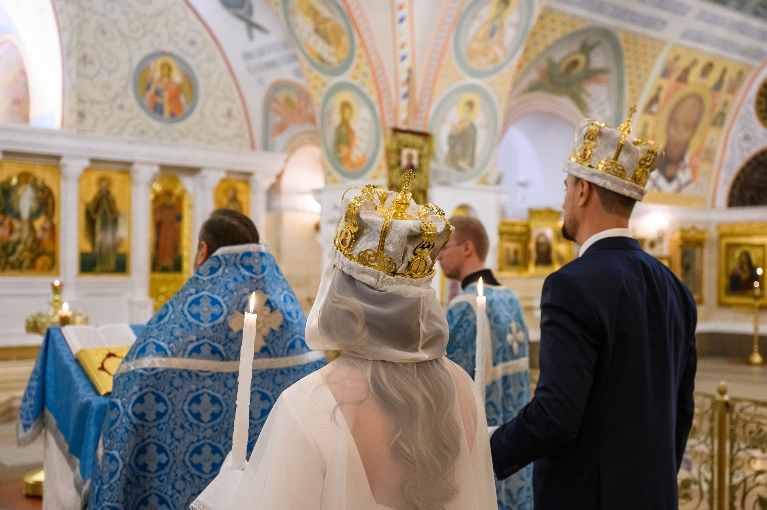 Свадьба Венчание Храм Христа Спасителя. Свадебный фотограф Москва Юрий Кульман
