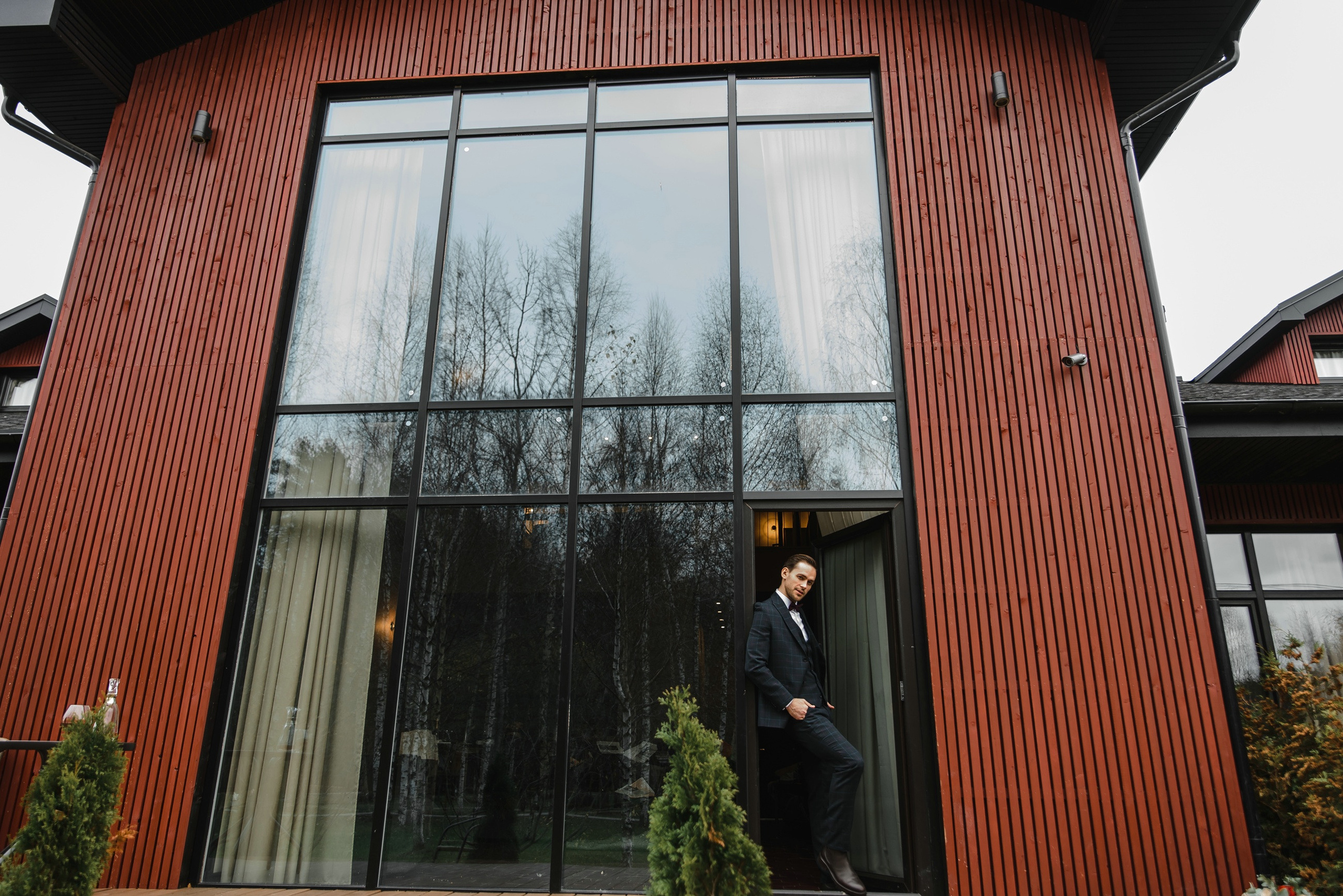 Свадебная фотосессия в отеле Art Village. Свадебный и семейный фотограф в Москве Светлана Зоткина