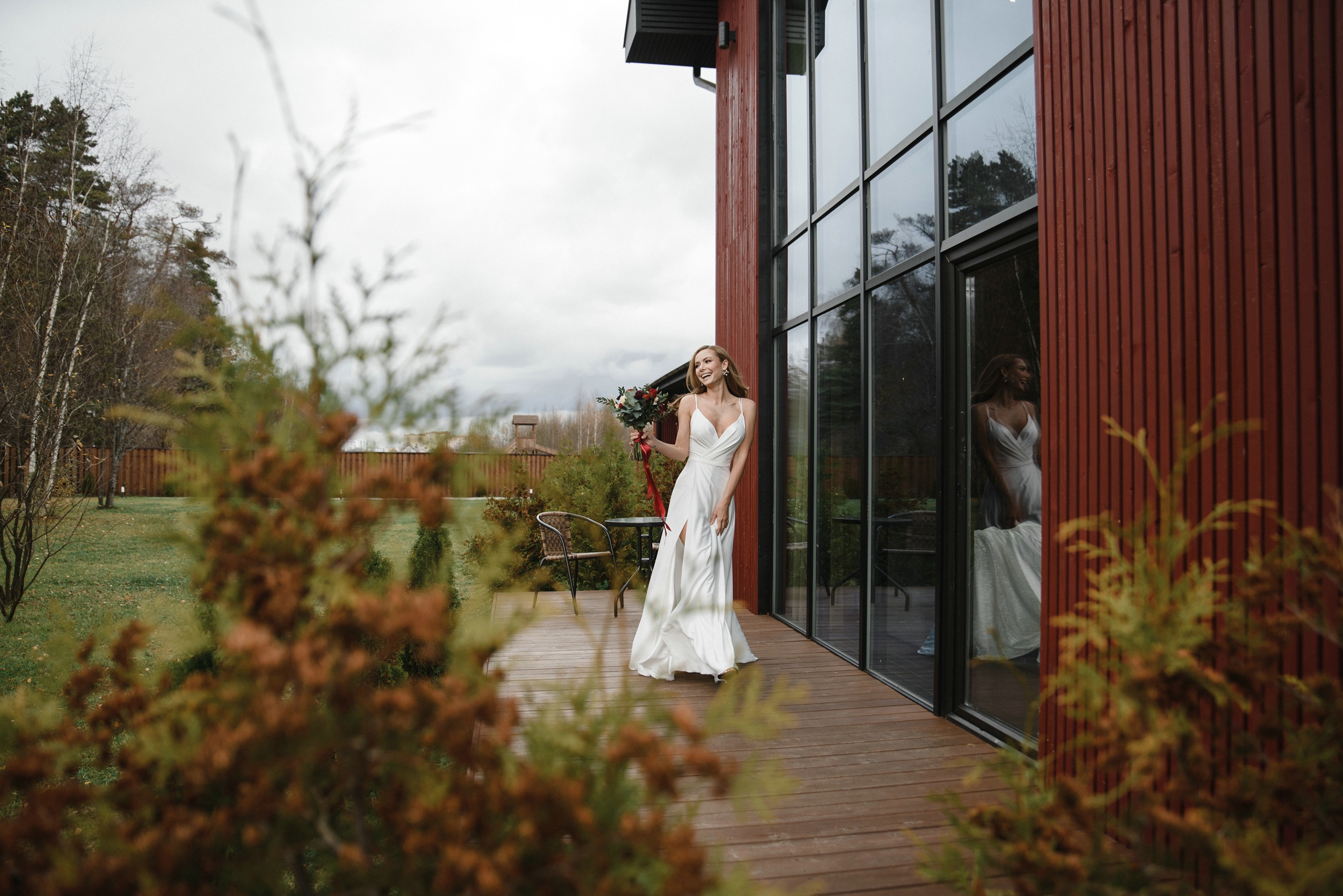 Свадебная фотосессия в отеле Art Village. Свадебный и семейный фотограф в Москве Светлана Зоткина