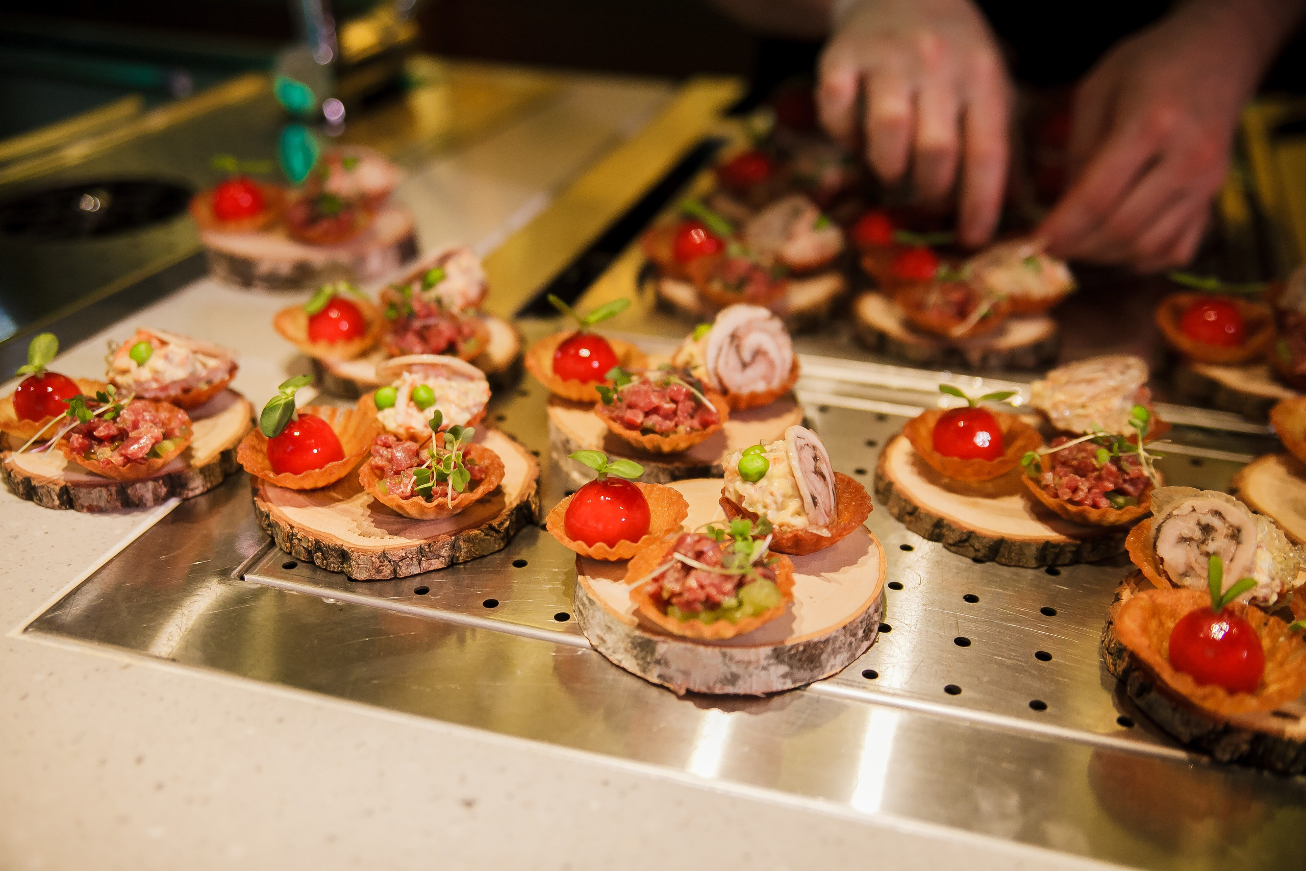 Гастроужин в ресторане Река с Шефповаром Владиславом Пискуновым. Свадебный и детский фотограф в Волгограде Слава Белов