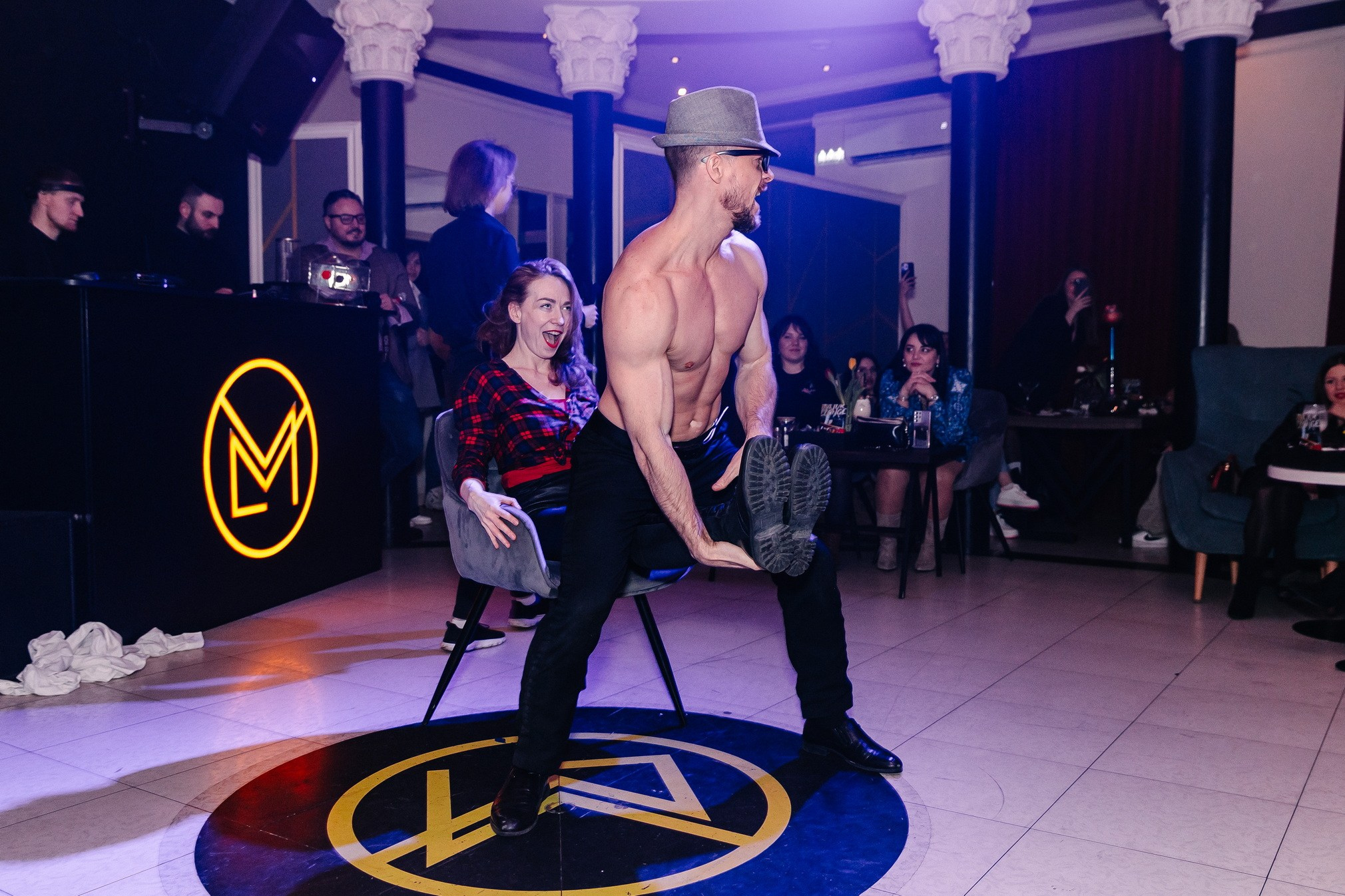 8 марта в лаунж-баре Major 2024. Свадебный, семейный и детский фотограф в Калининграде Елена Кравцова