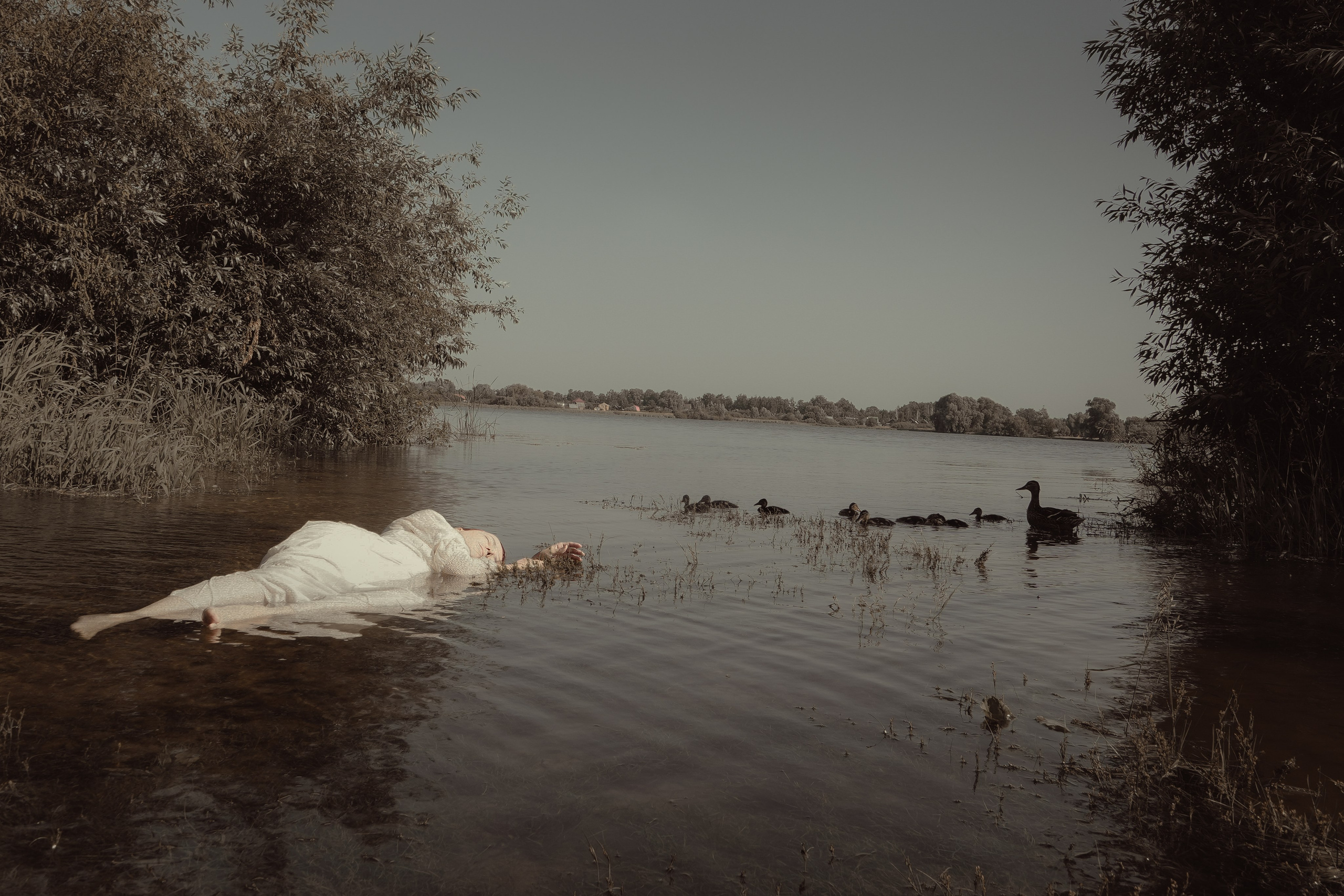 Творческая фотопрогулка, фотосессия в реке в Казани