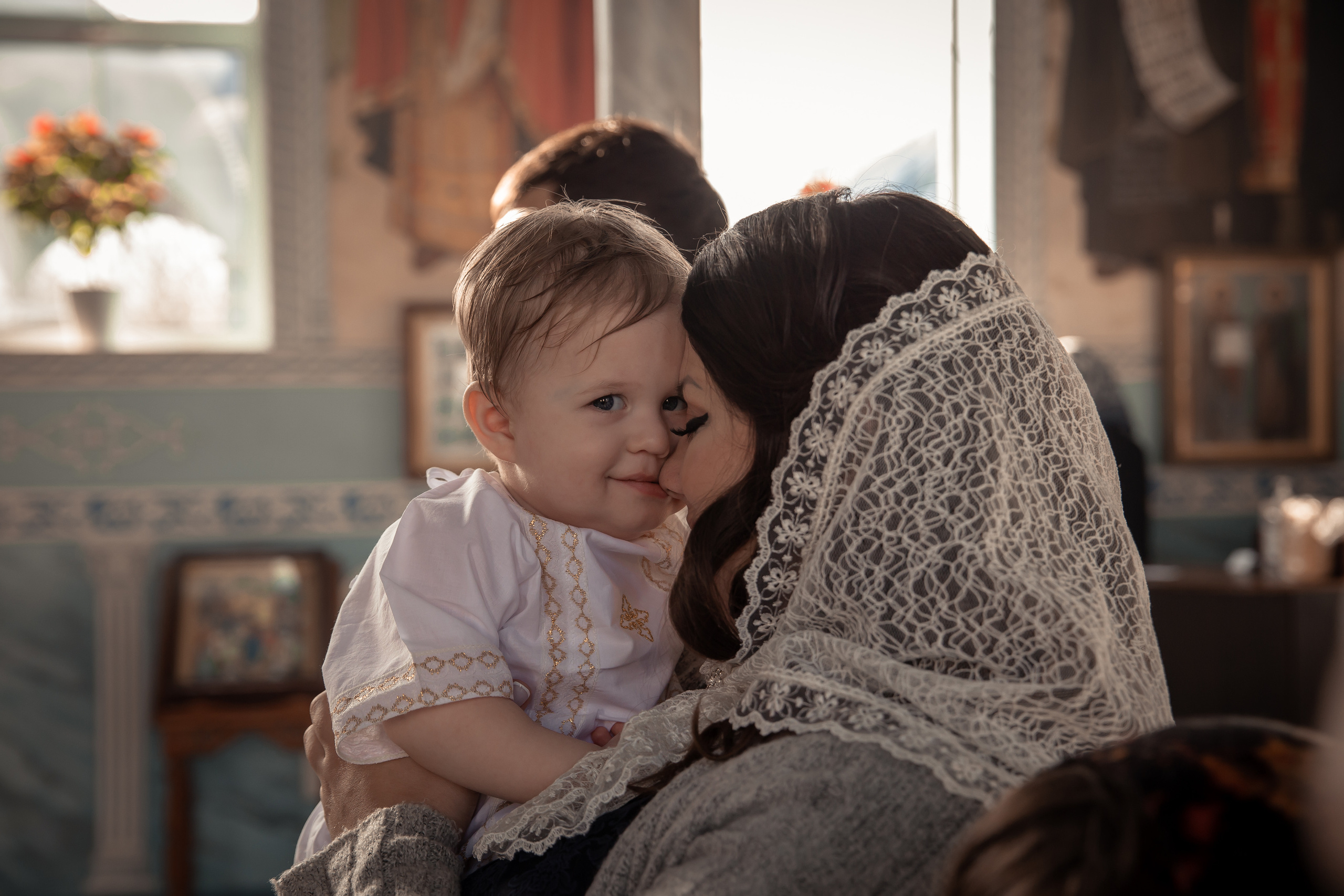 Фотосъёмка таинства крещения Крымск. Фотограф Любава Колесник. Выпускные альбомы в Крымском районе
