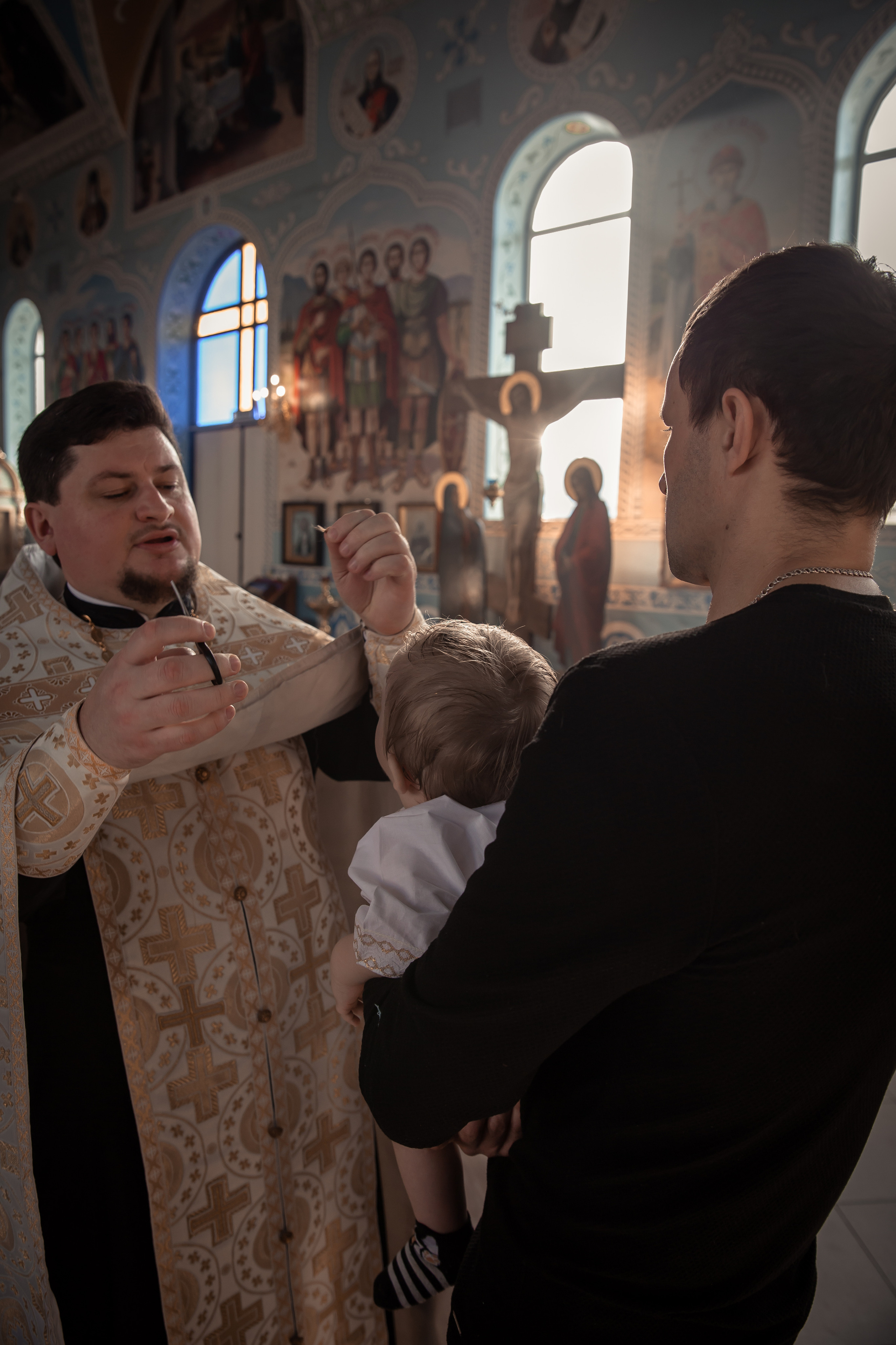Фотосъёмка таинства крещения Крымск. Фотограф Любава Колесник. Выпускные альбомы в Крымском районе