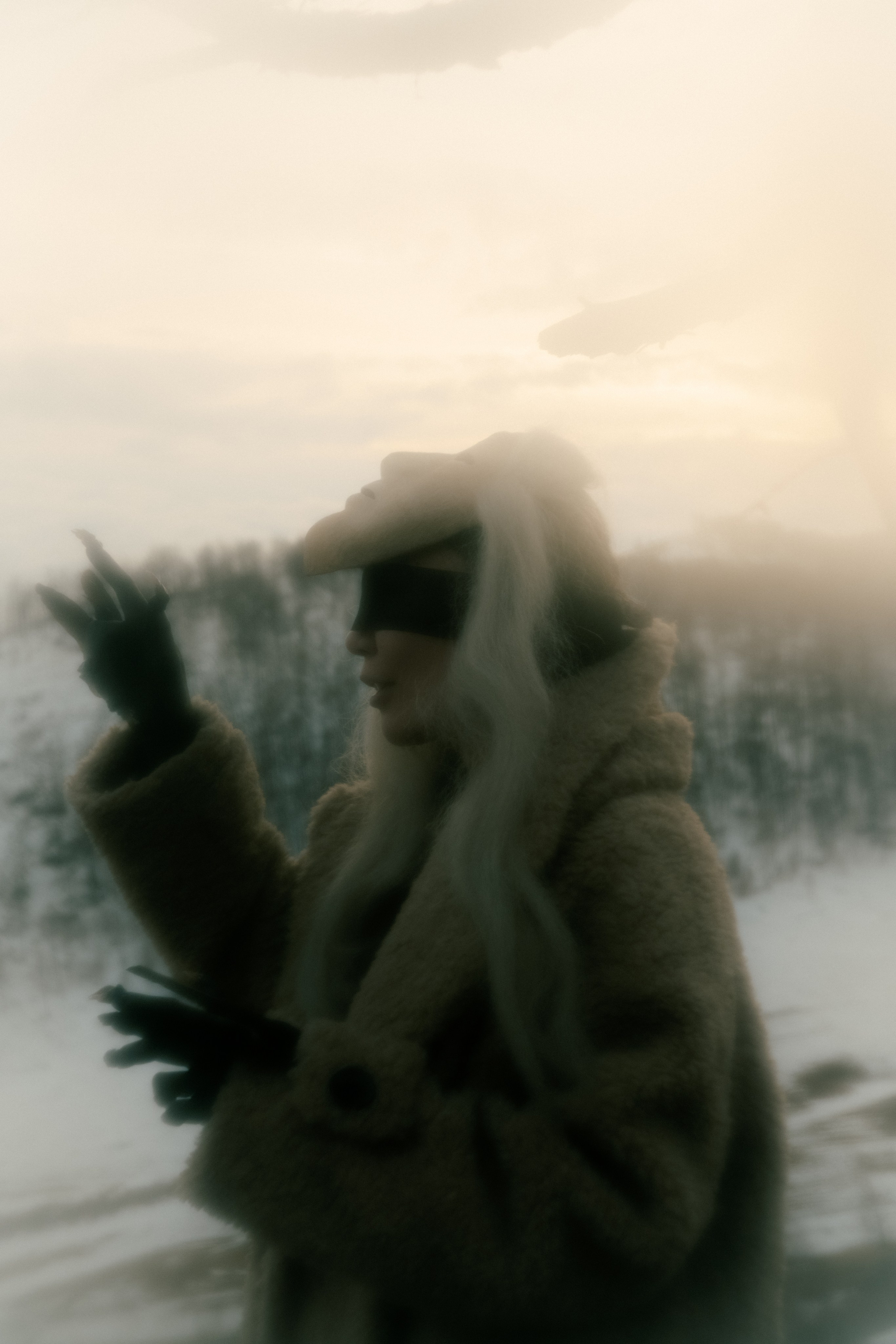 В моем представлении, это получеловек, полудемон. Она прислуживает Ирлик-хану - главе подземного мира и царства мертвых, которому подчинены все злые духи. Поэтому в ее образе можно разглядеть черты лица и части тела, а руки и глаза обуглены от злодеяний.