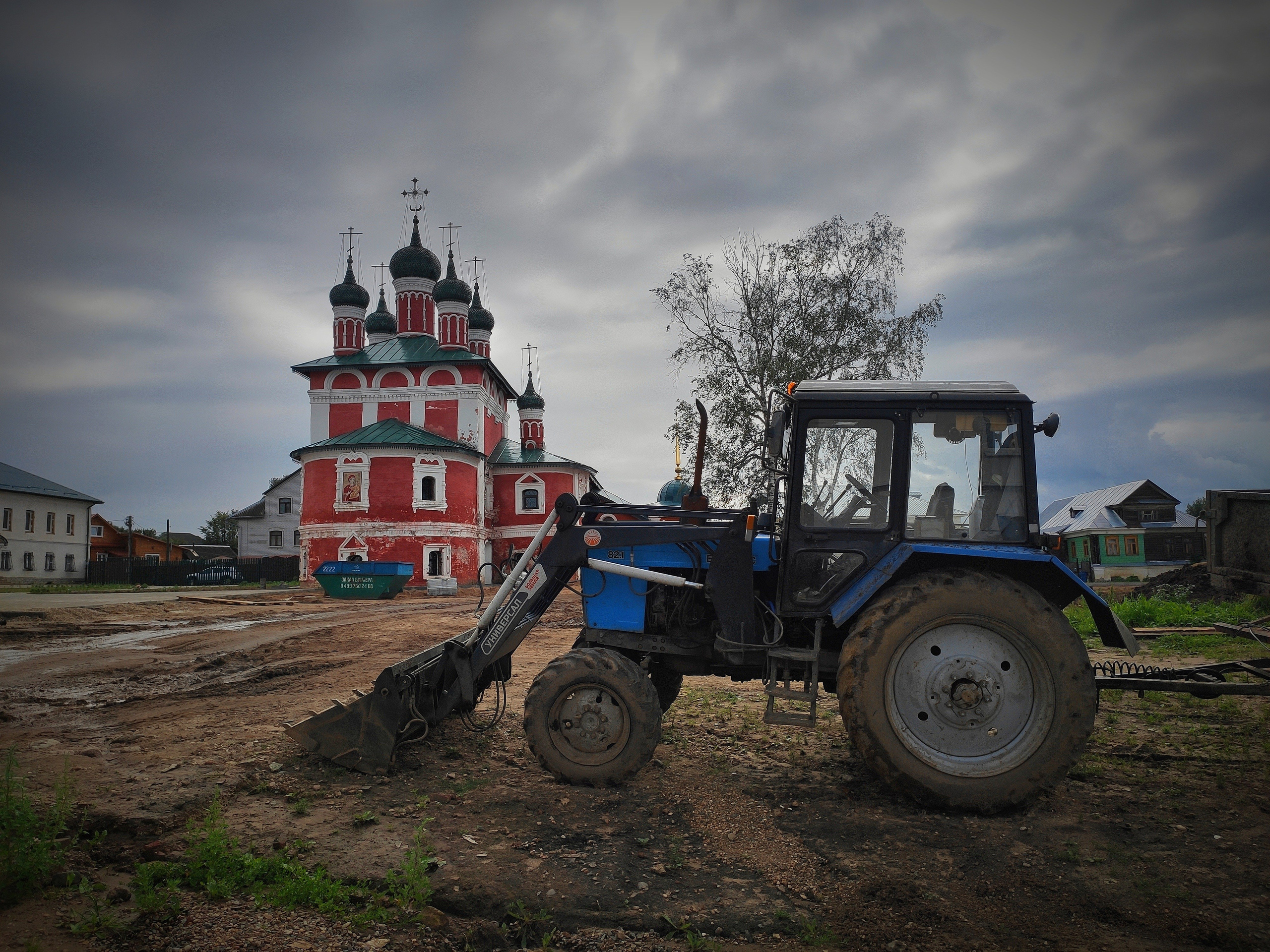 И если соборы и Кремль выглядят очень здорово, то сам город приводит в уныние