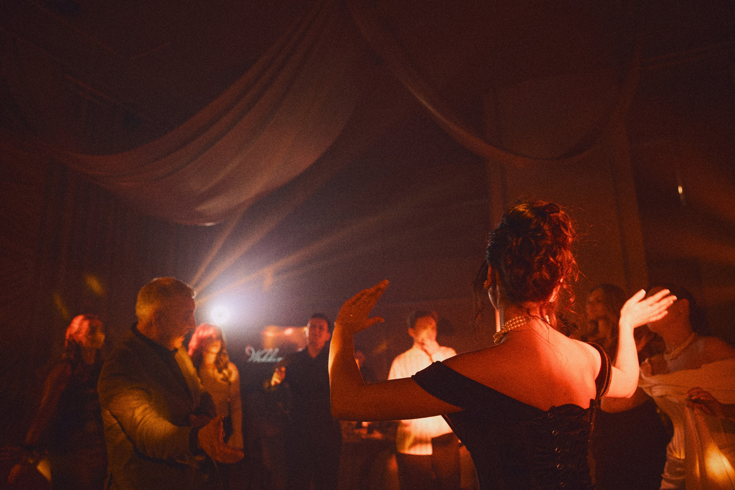 HER WILD, HIS CALM. Дмитрий Мазуркевич: Профессиональный Репортажный Фотограф