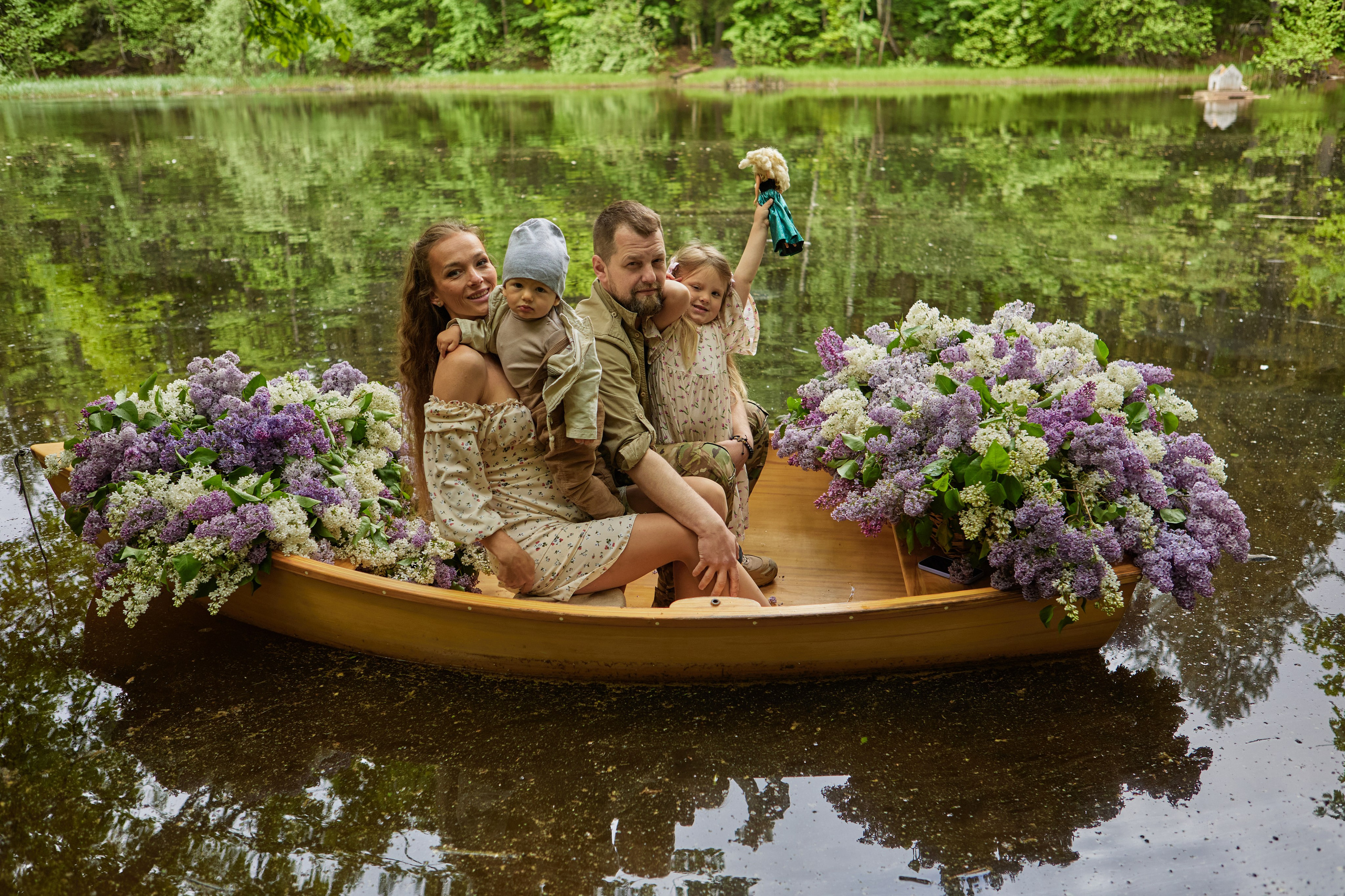 Сиреневая лодка. ФОТОГРАФ СТИЛИСТ СИВОРОНОВА МАРИЯ МОСКВА и МО