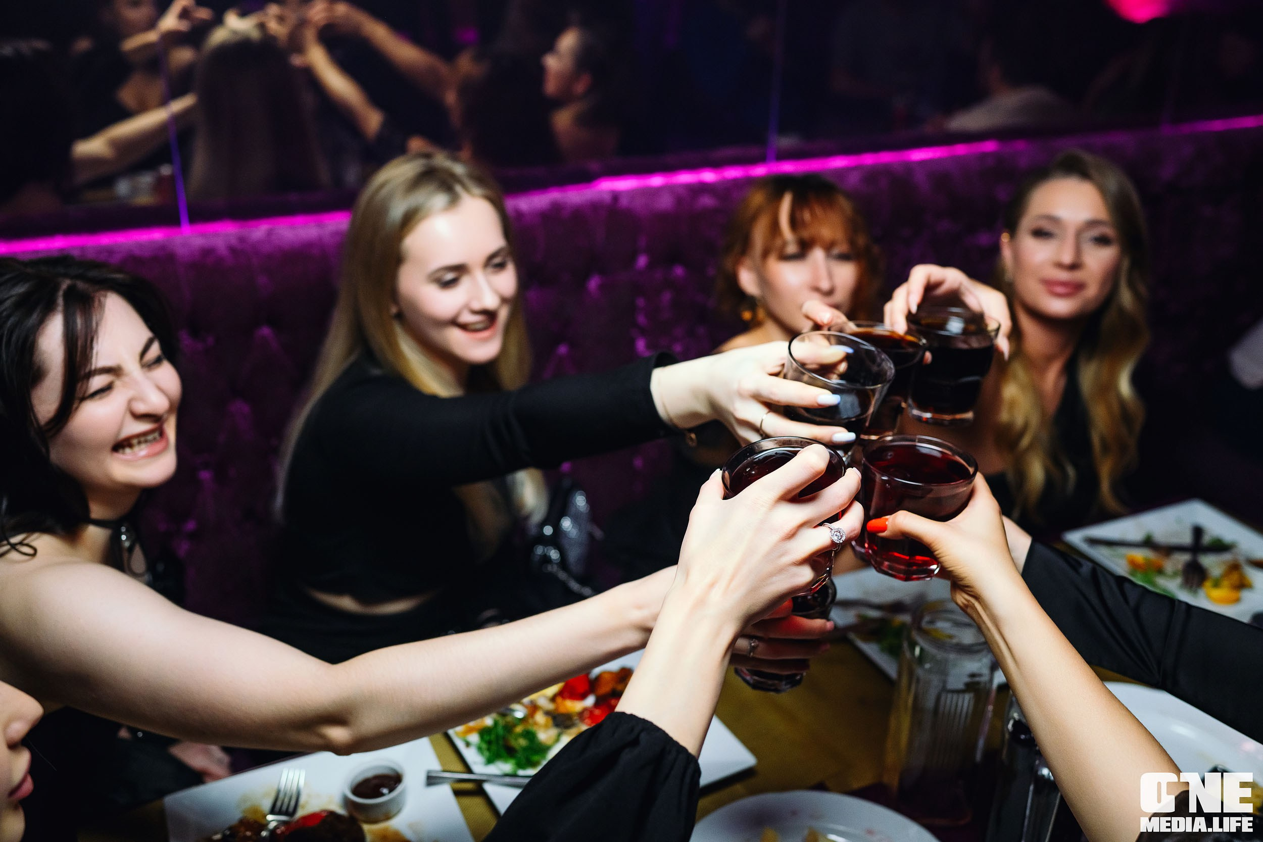 Победные выходные в Эйфории. One Media Life: фоторепортажи, фотоотчеты с мероприятий и заведений