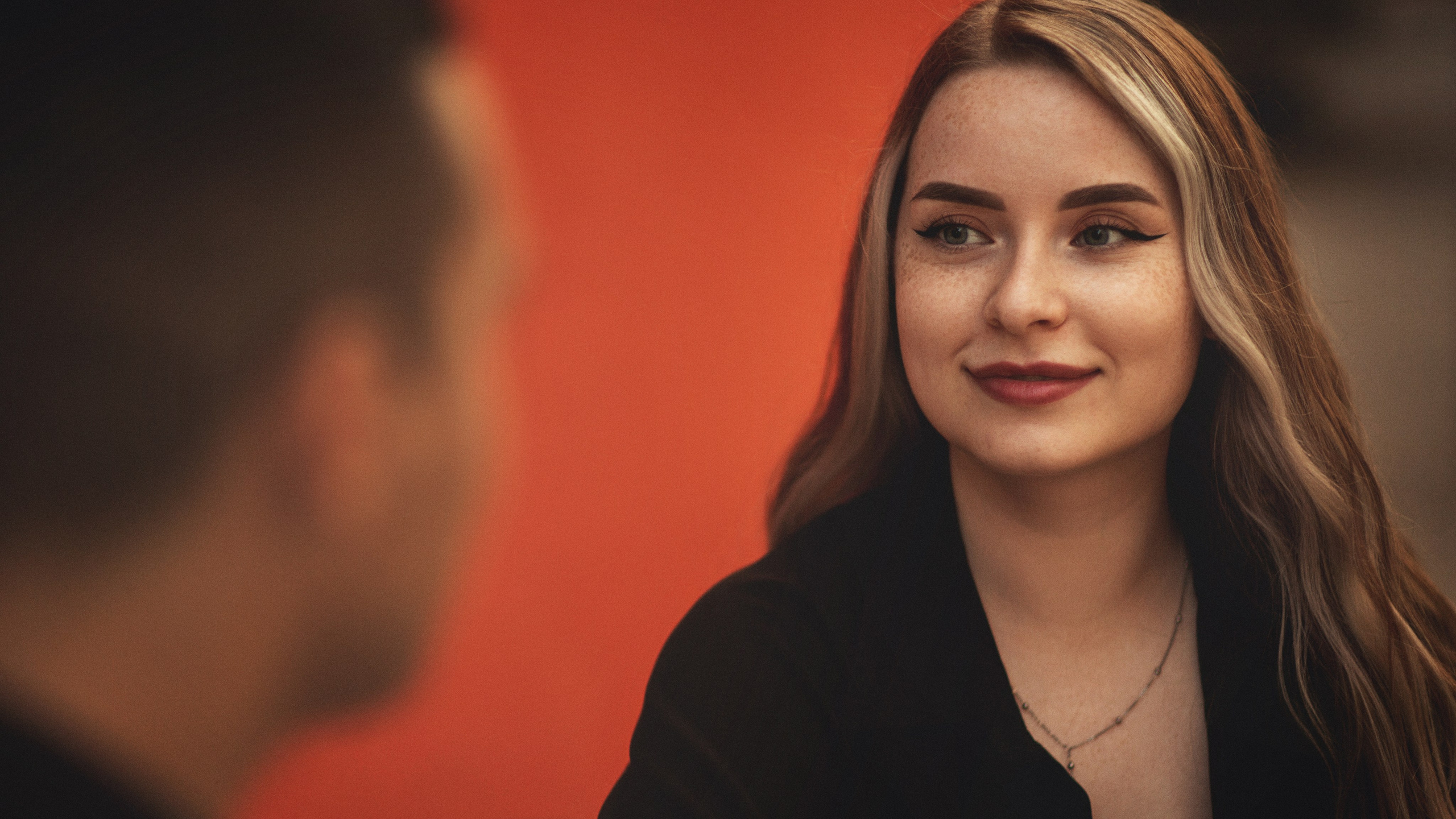 Свидание в кафе. Олеся Ефанова фотограф Иваново, Тейково и Плёс