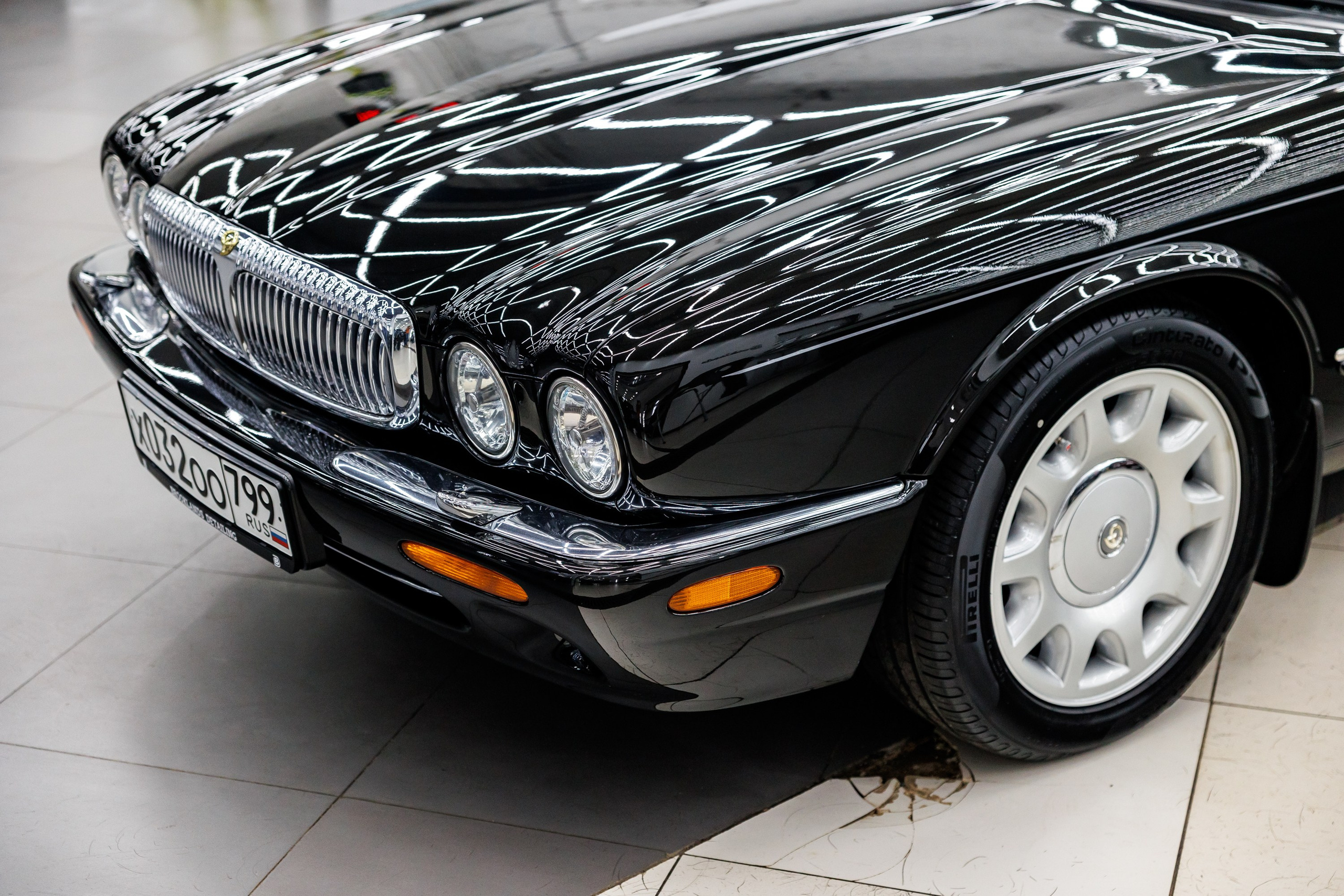 Автомобильная фотосъёмка Daimler Xj8. Фотограф Сергей Лукьянов @xapeton_photo Москва