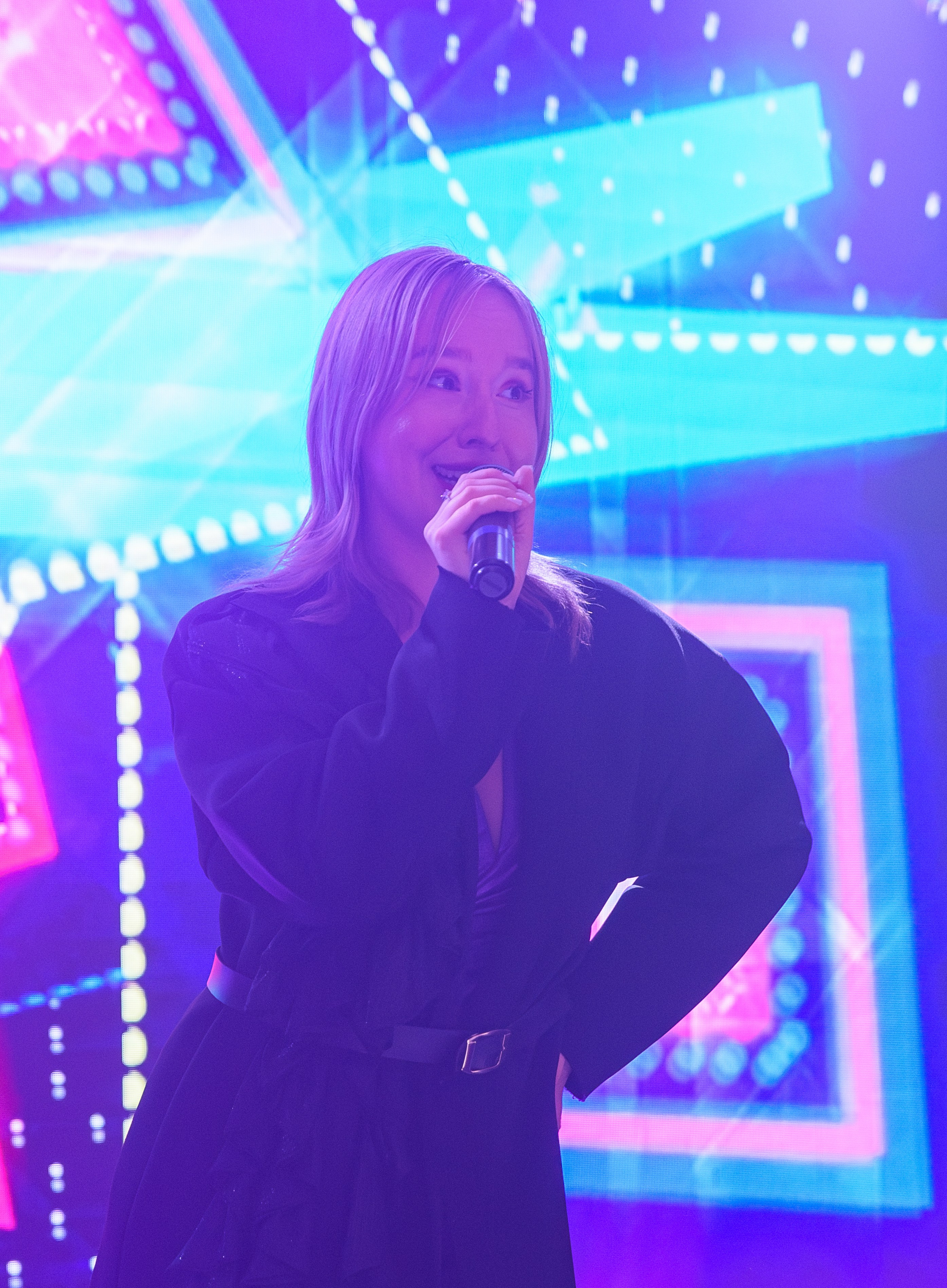 Концерт «КРАСКИ». Профессиональный спортивный фотограф в Санкт-Петербурге