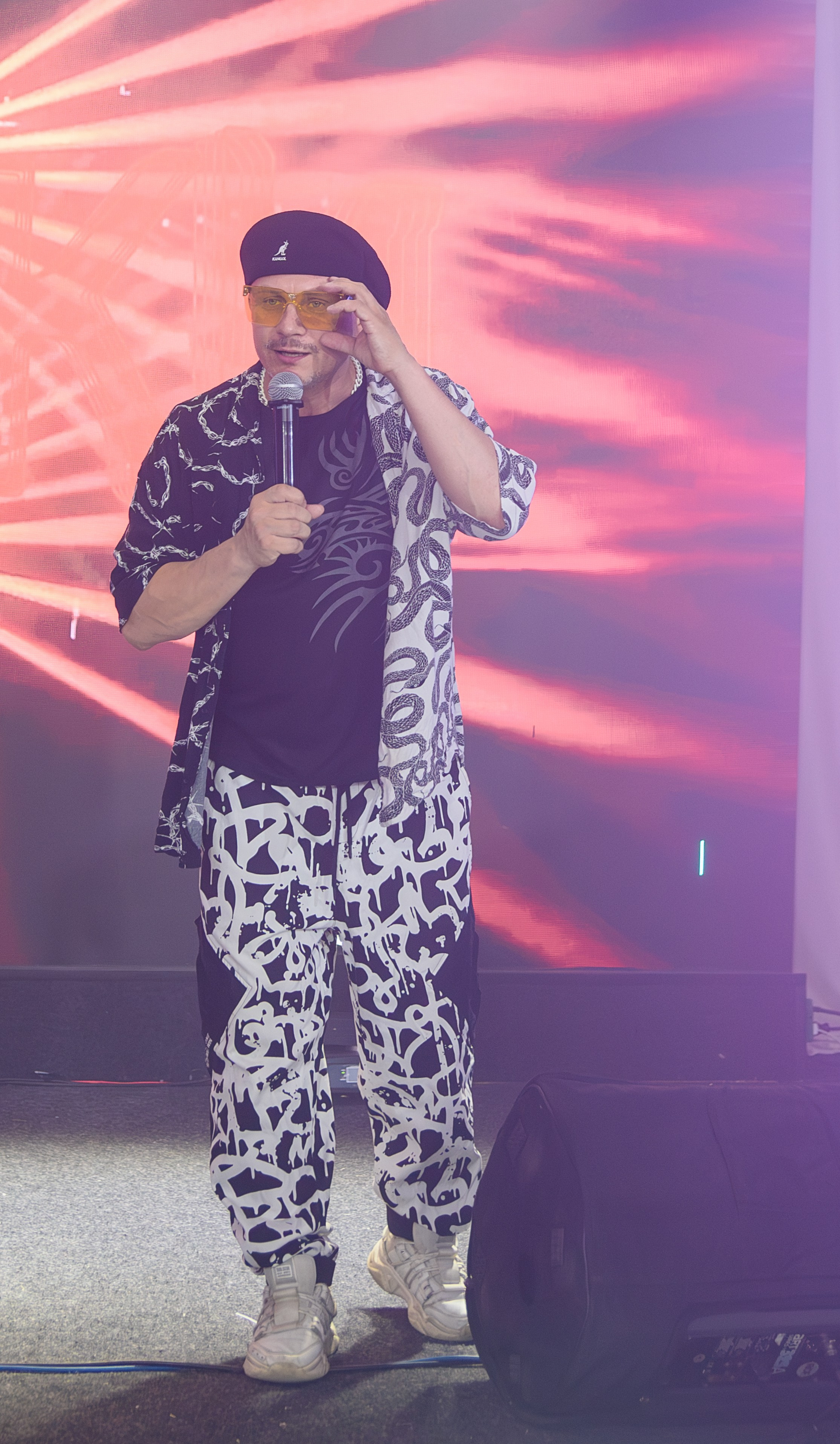 Концерт «КРАСКИ». Профессиональный спортивный фотограф в Санкт-Петербурге