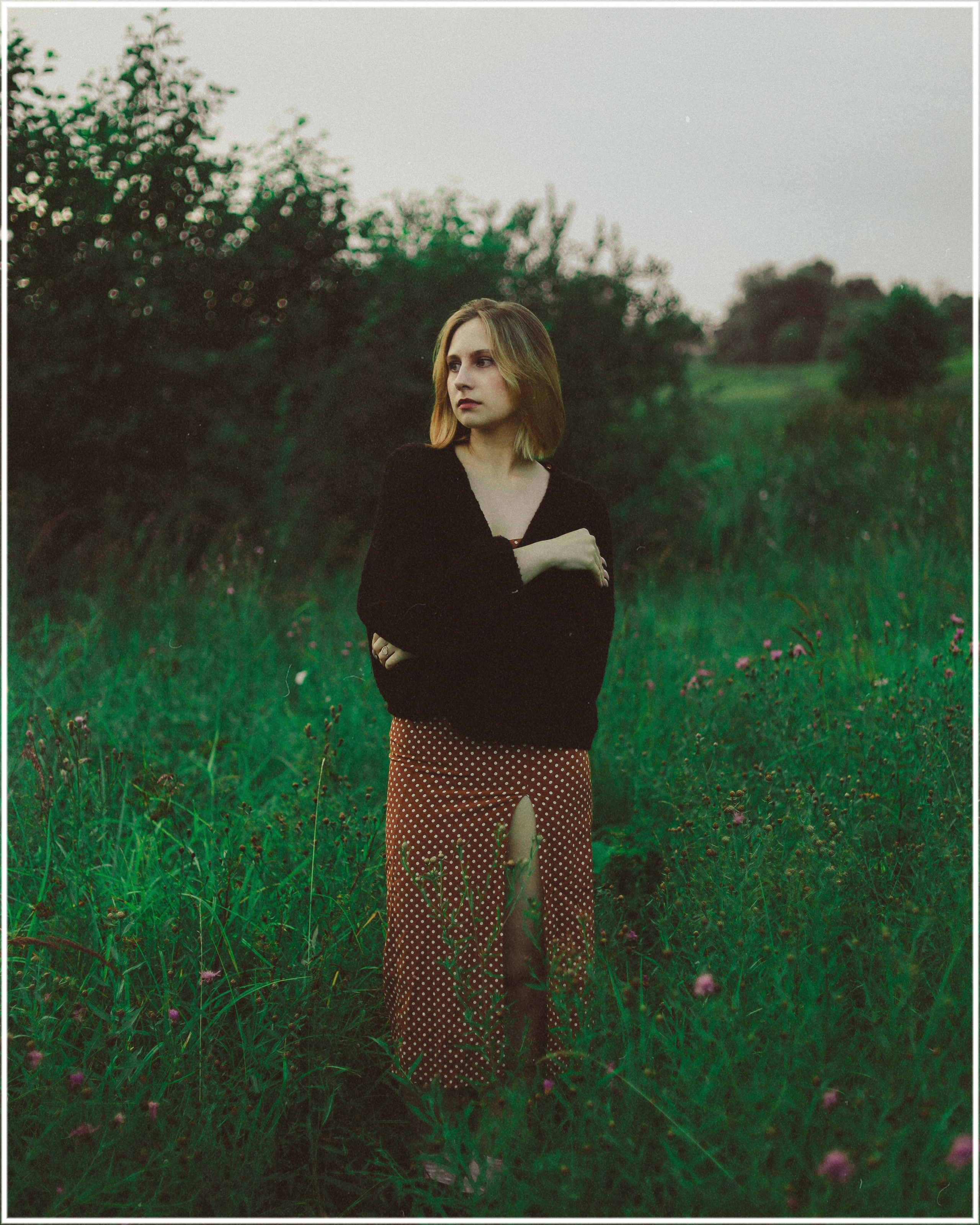 Without an umbrella. Sun Betty — кинофотограф Элизабет