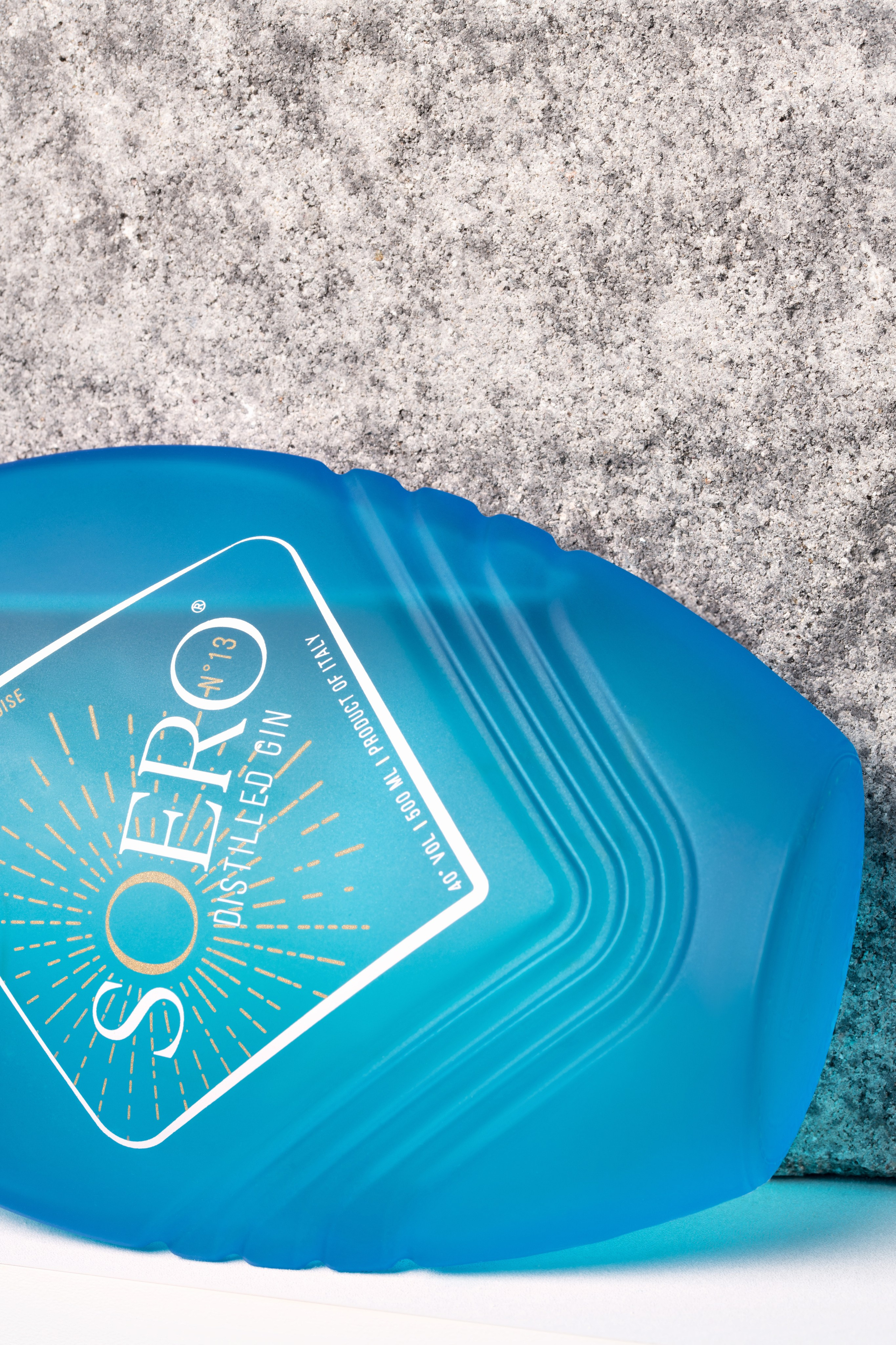 SOERO GIN. Retouching, photo editing, portfolio retoucher