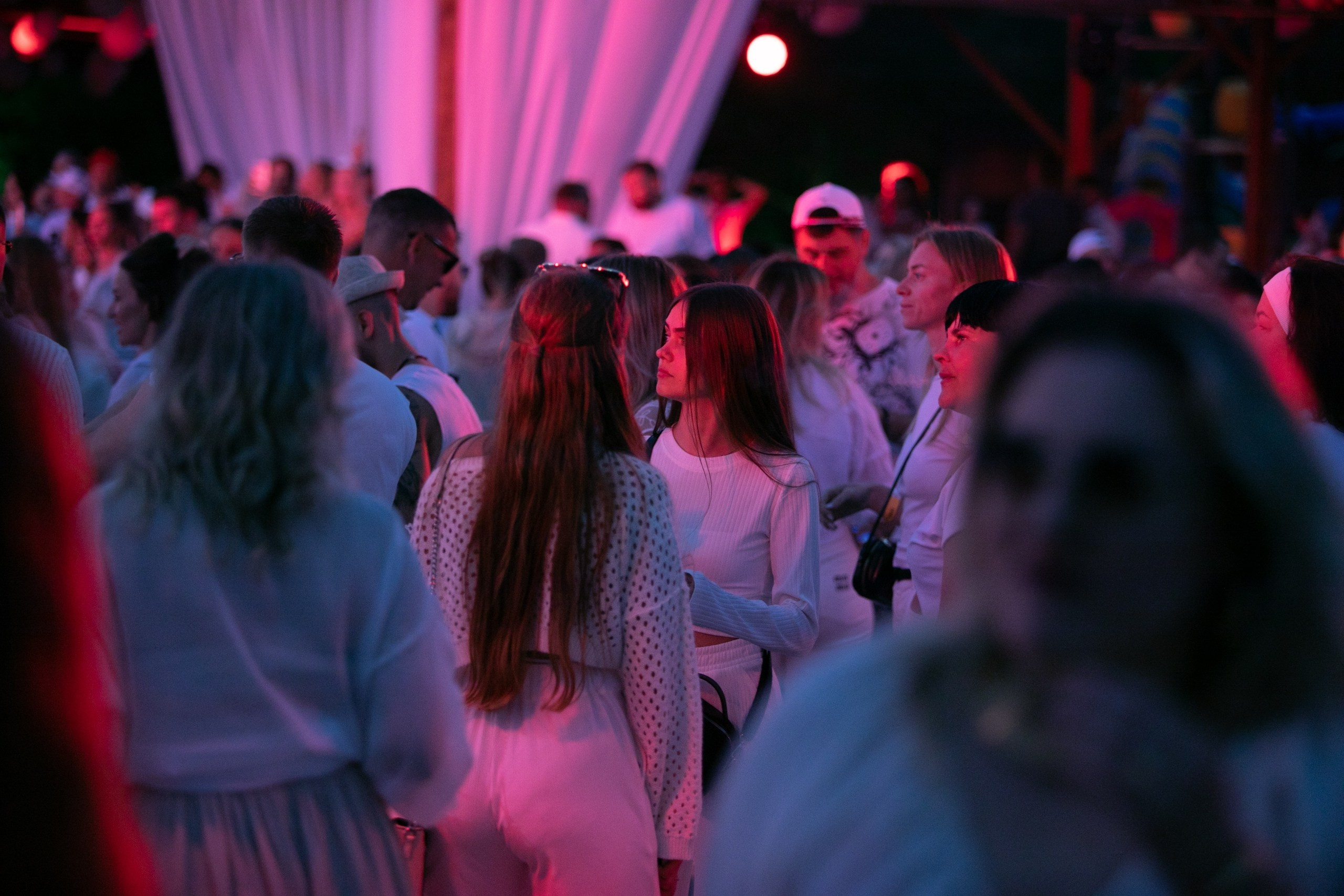 White Party @ Бархат парк. Репортажный фотограф Максим Полянский. Москва, Санкт-Петербург, Красноярск