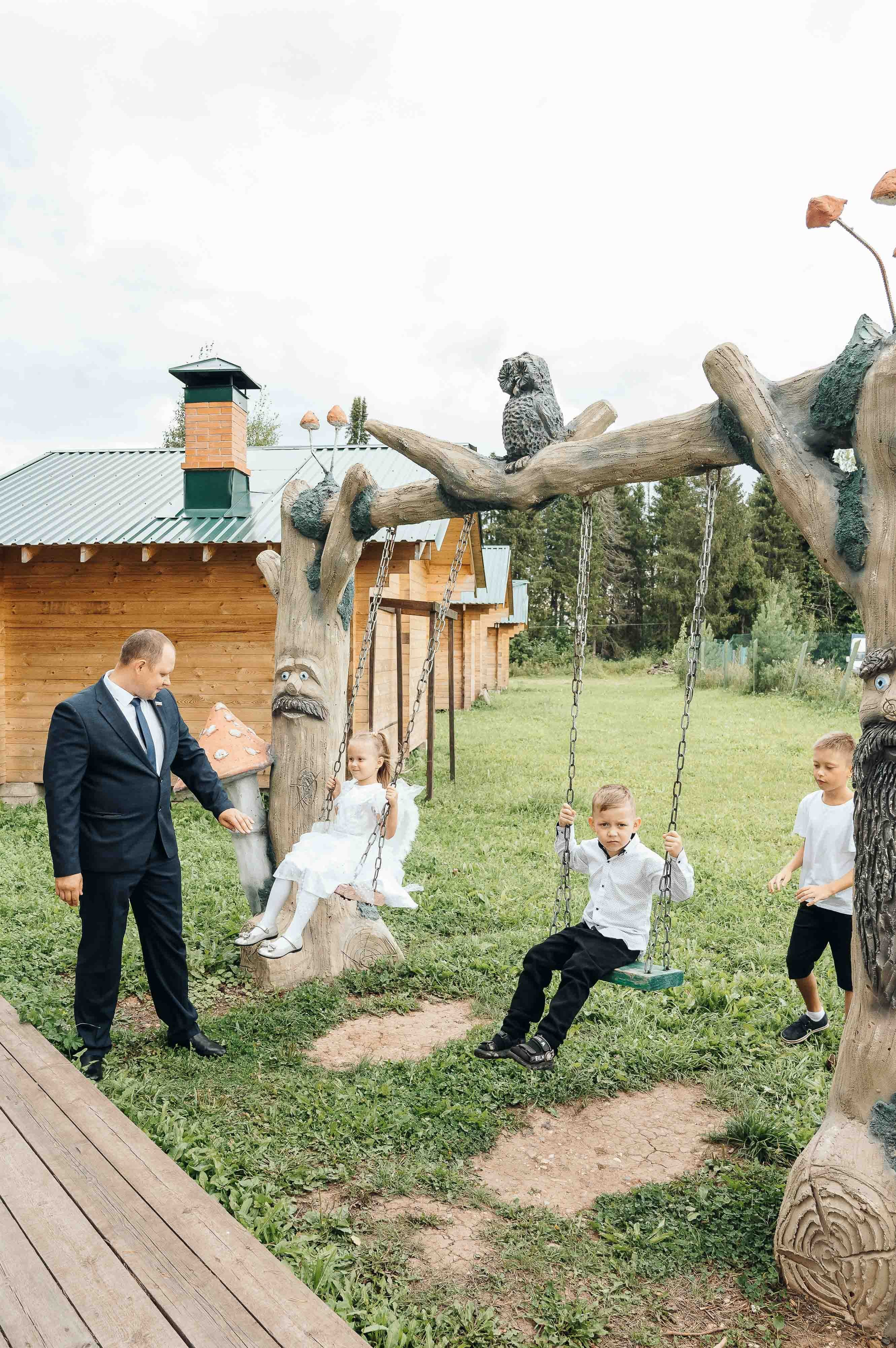 Совместные сборы в отеле. Свадебный и семейный фотограф в Котласе Никита Попов