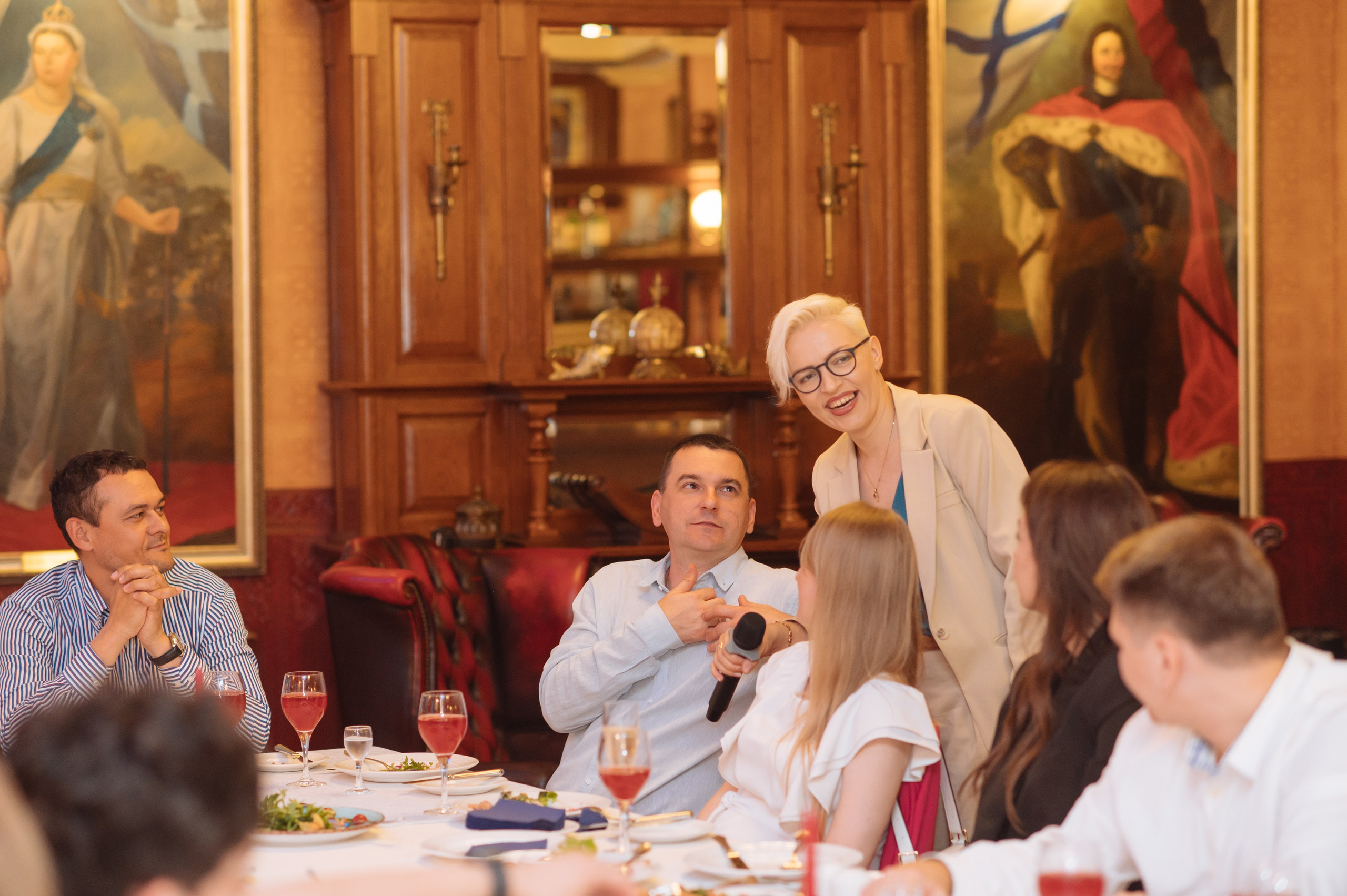 ведущая в Петербурге Антонина Вербицкая