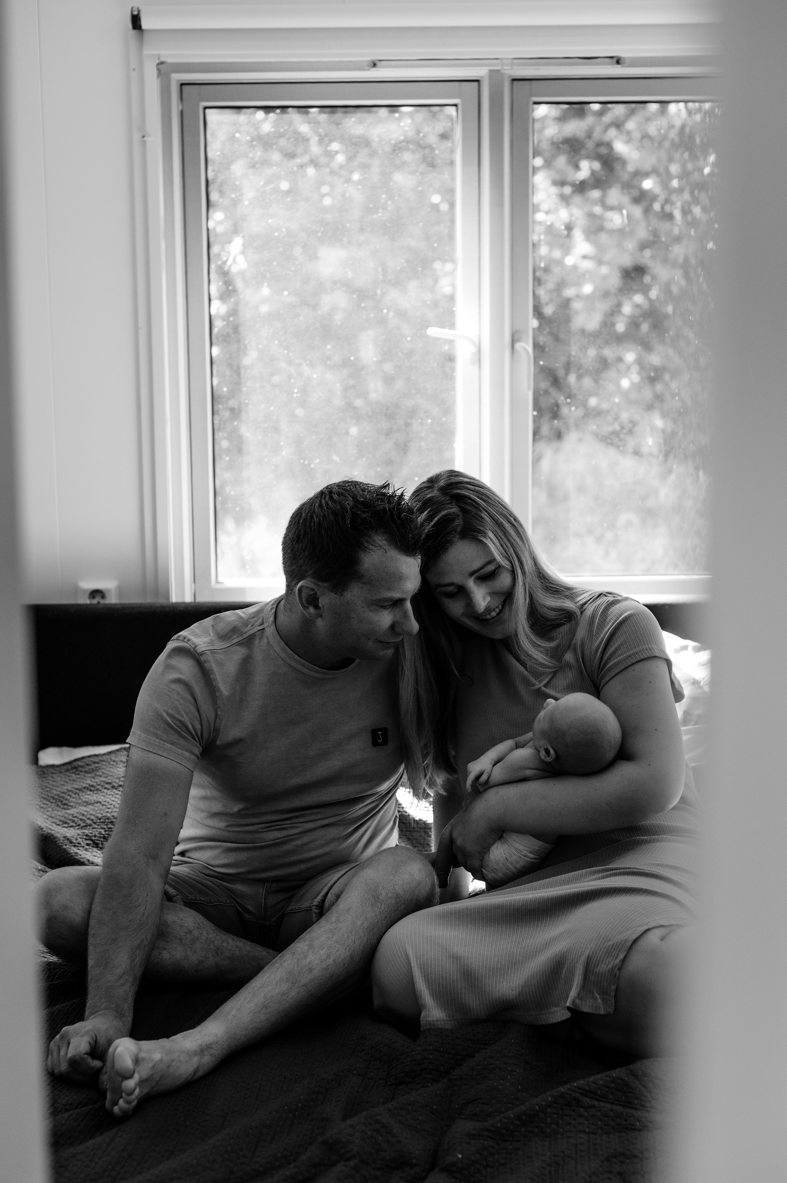 Lifestyle nyföddfotografering i Halmstad. Bröllops- och familjefotograf i Halmstad | Valentina