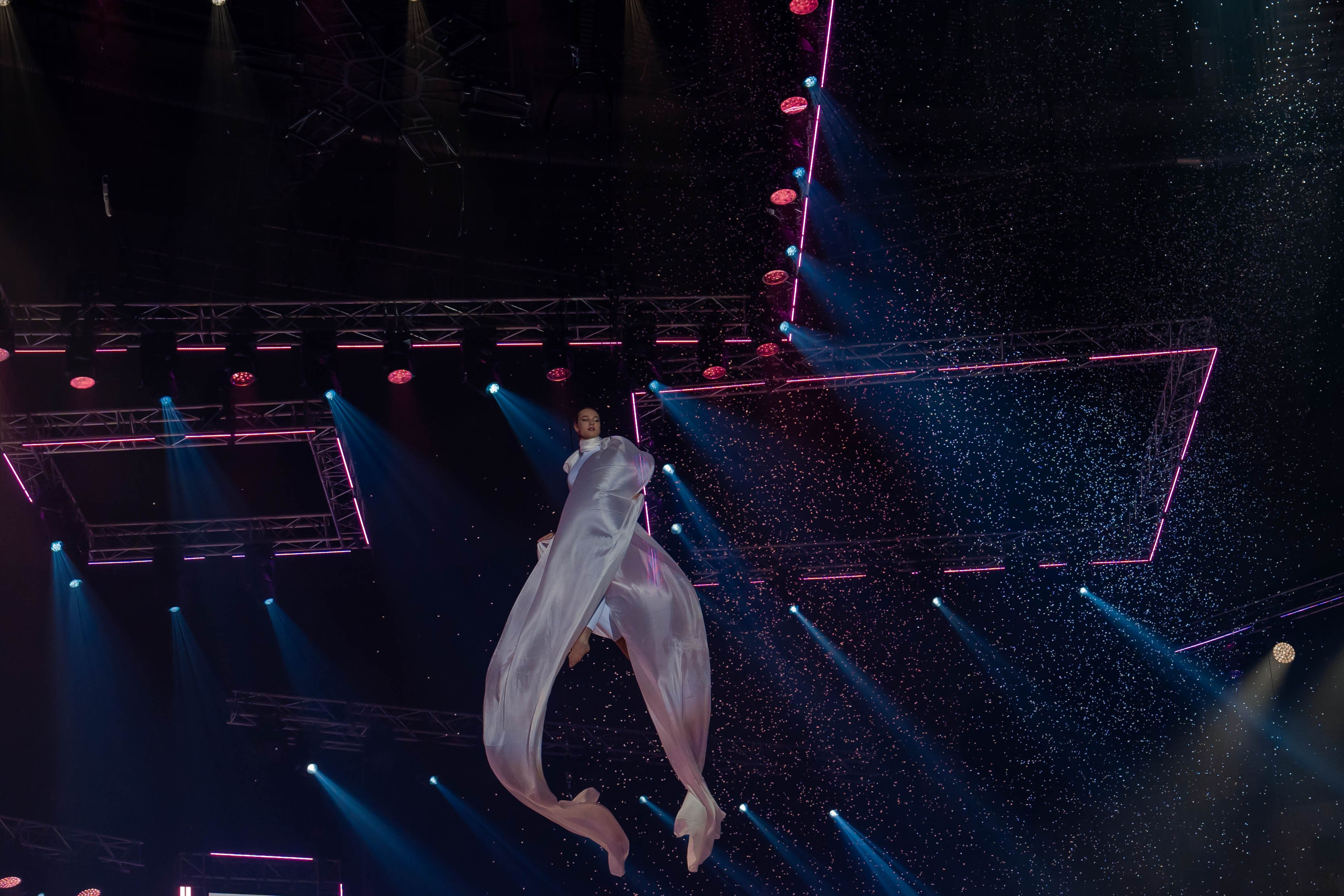 Шоу Алексея Немова 2024. Крамер Юлиана детский и семейный фотограф