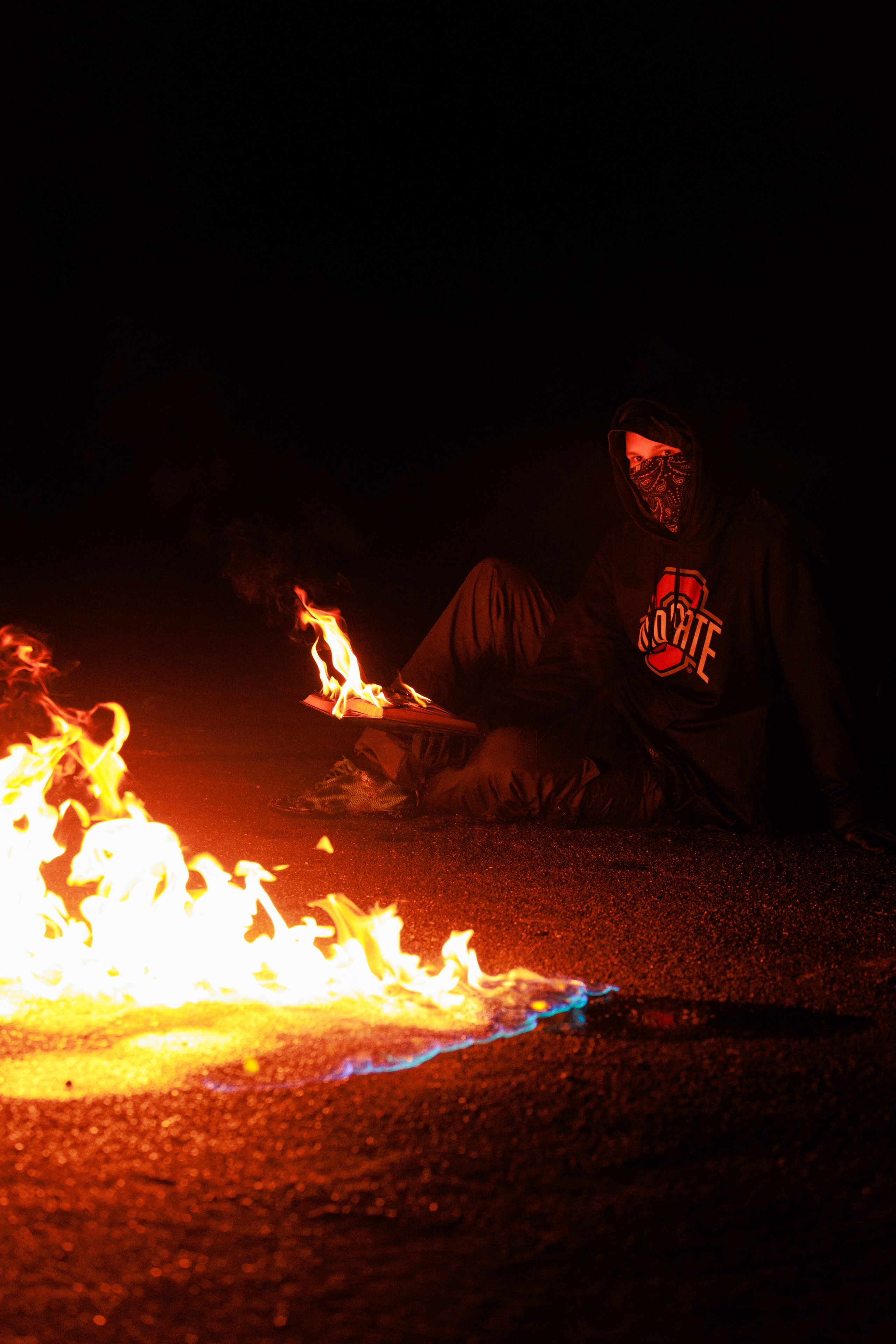With fire. Photographer in Saint-Petersburg and Moscow Max Spector