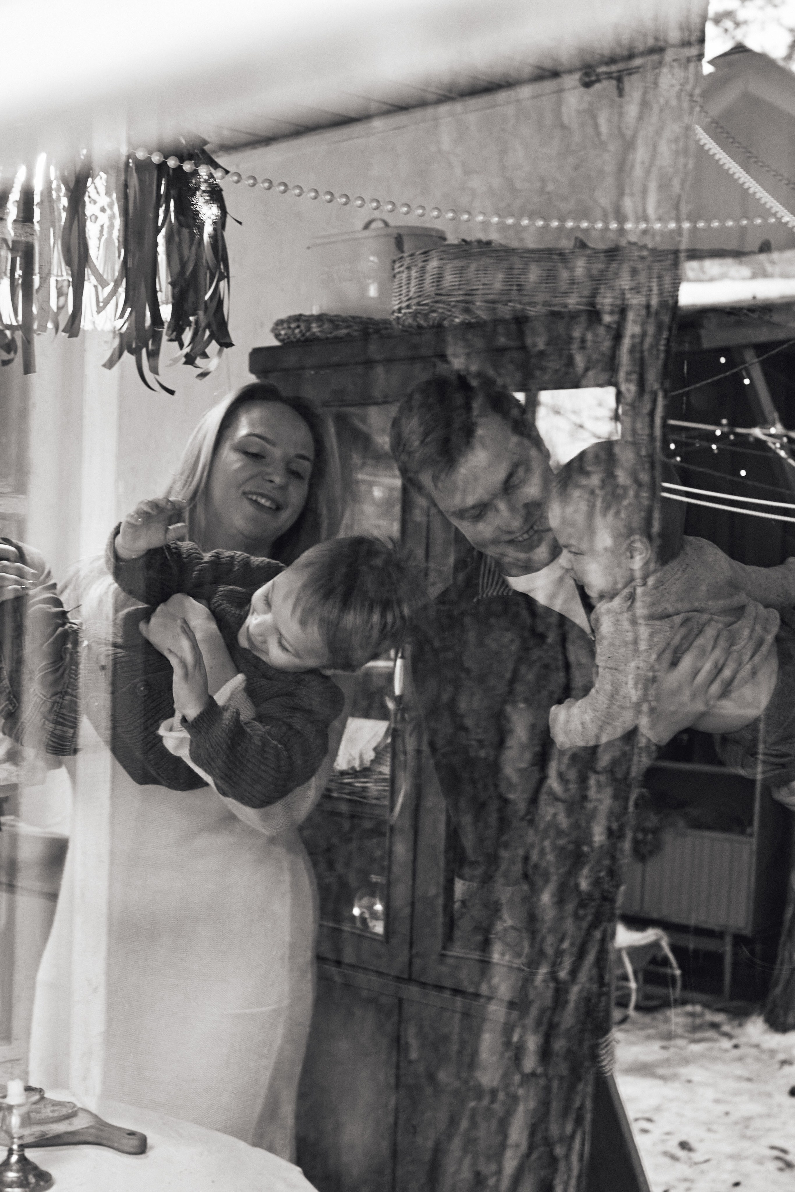 Наталья, Даниил и Дима с Андреем. Http://mira-photo.ru/