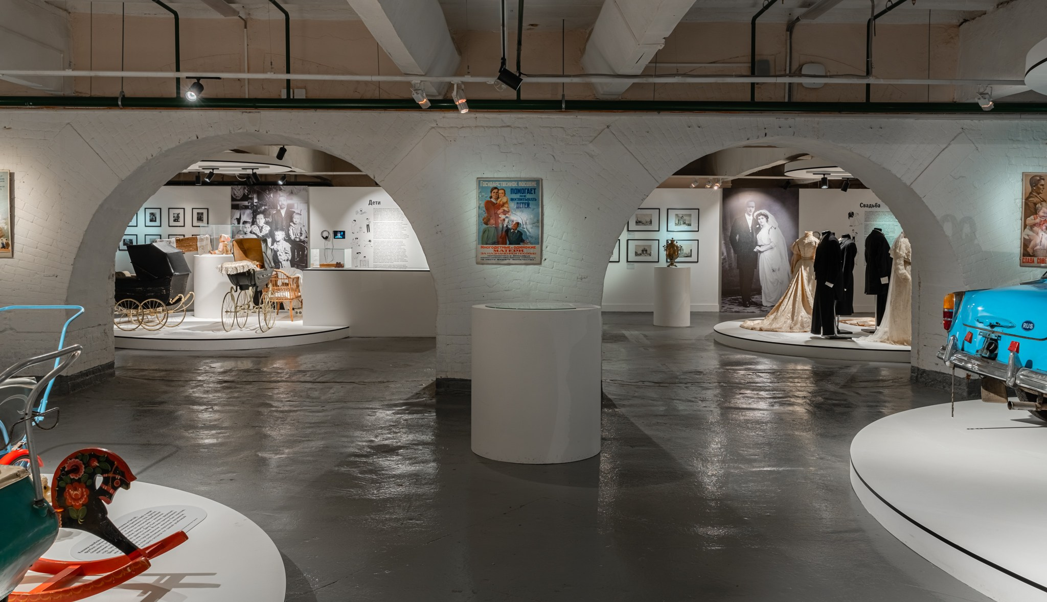 Выставка «Фамильные ценности», музей Москвы, для Юлии Наполовой (PS-Culture) 2019. Фотограф Василий Буланов