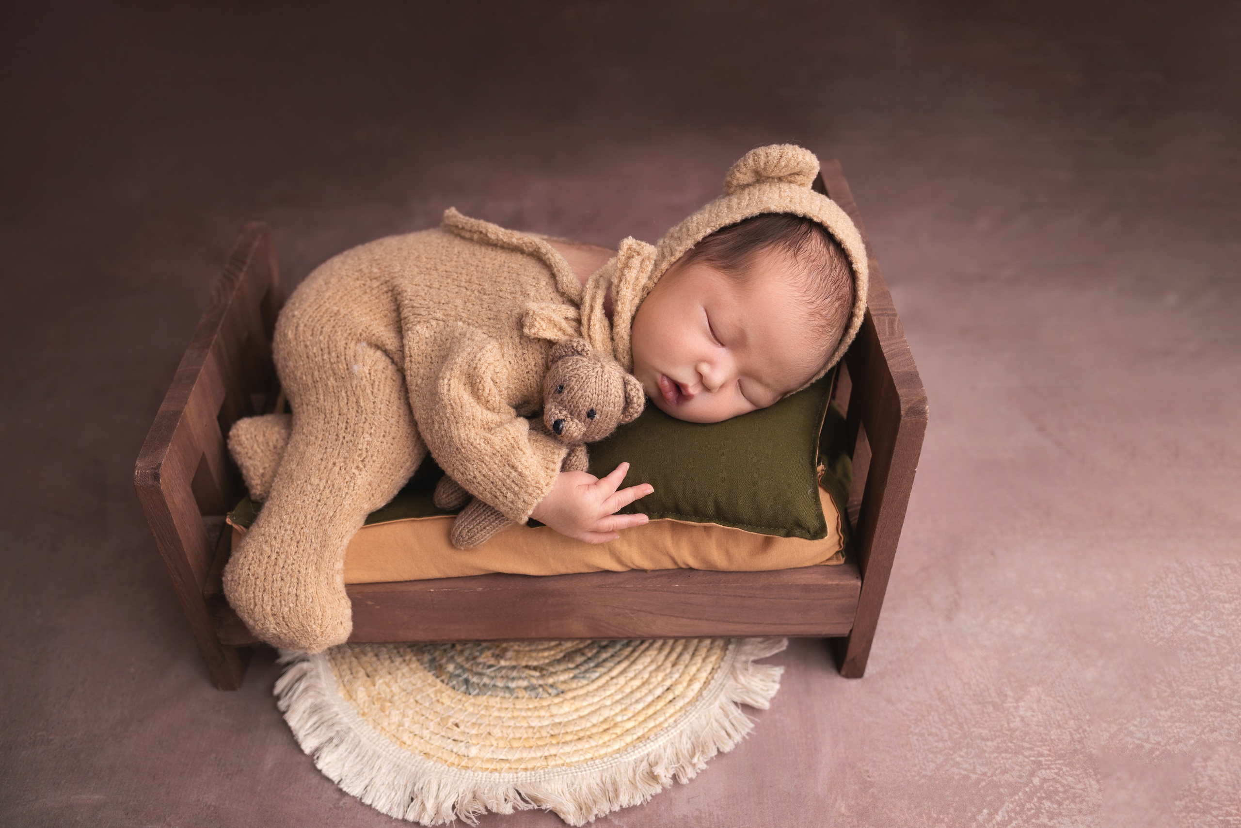 Классическая фотосессия малыша. Фотограф новорожденных малышей в Омске и Омской области Эльвира Камаева