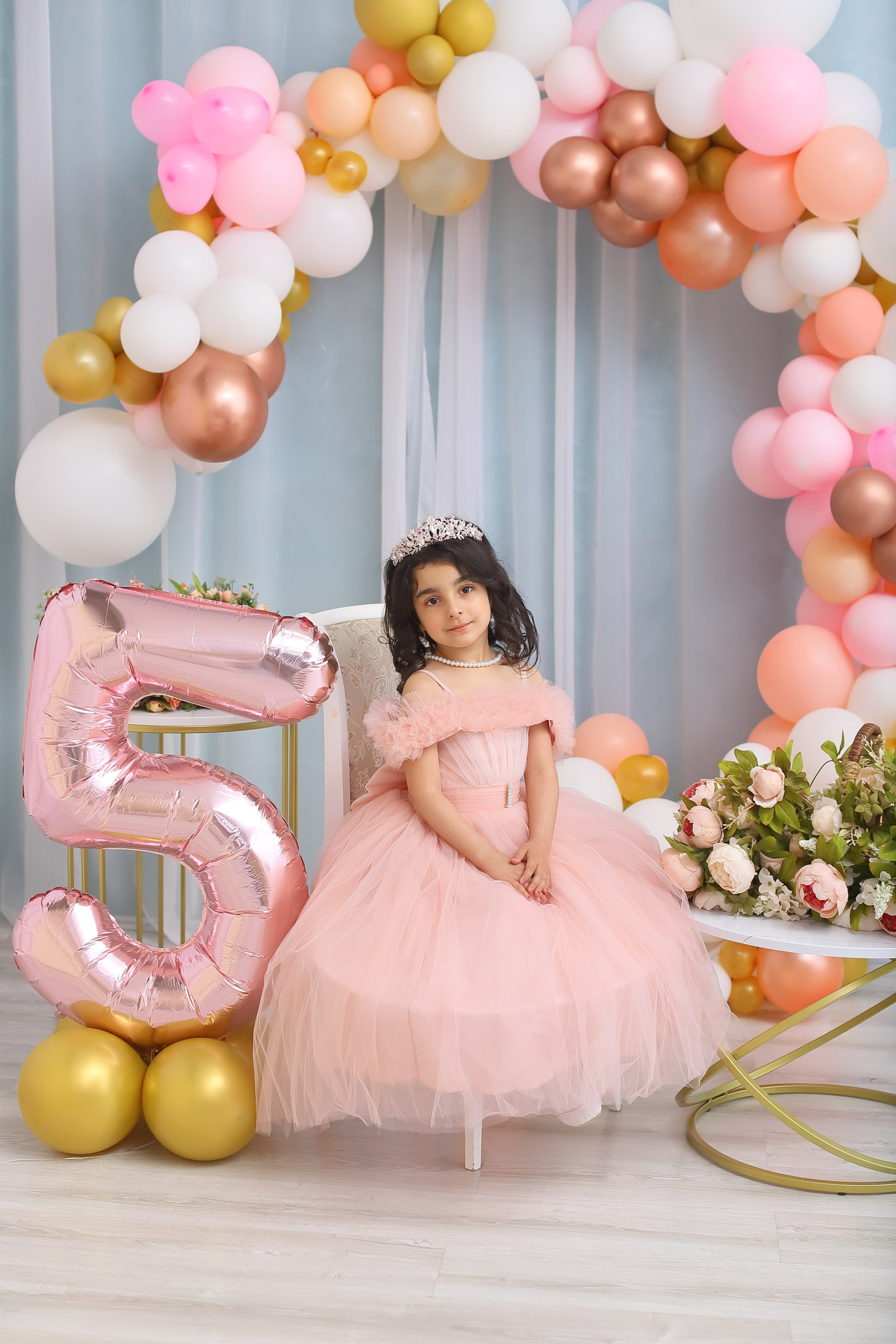 Фотосессии ко дню рождения. Интерьерная фотостудия Toffee Studio