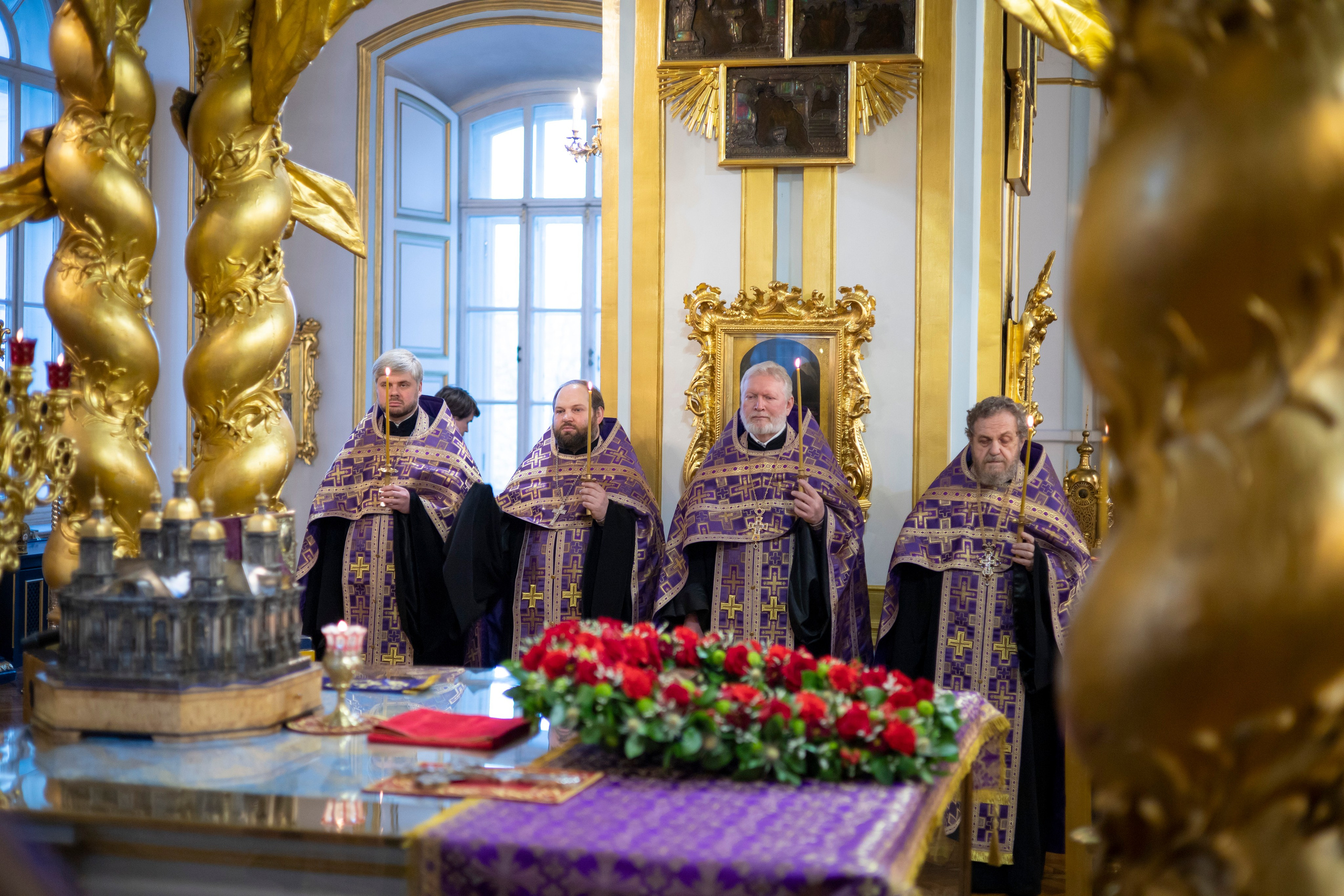 ВСЕНОЩНОЕ БДЕНИЕ С ЧИНОМ ИЗНЕСЕНИЯ ЧЕСТНОГО И ЖИВОТВОРЯЩЕГО КРЕСТА ГОСПОДНЯ. НИКОЛО-БОГОЯВЛЕНСКИЙ МОРСКОЙ СОБОР