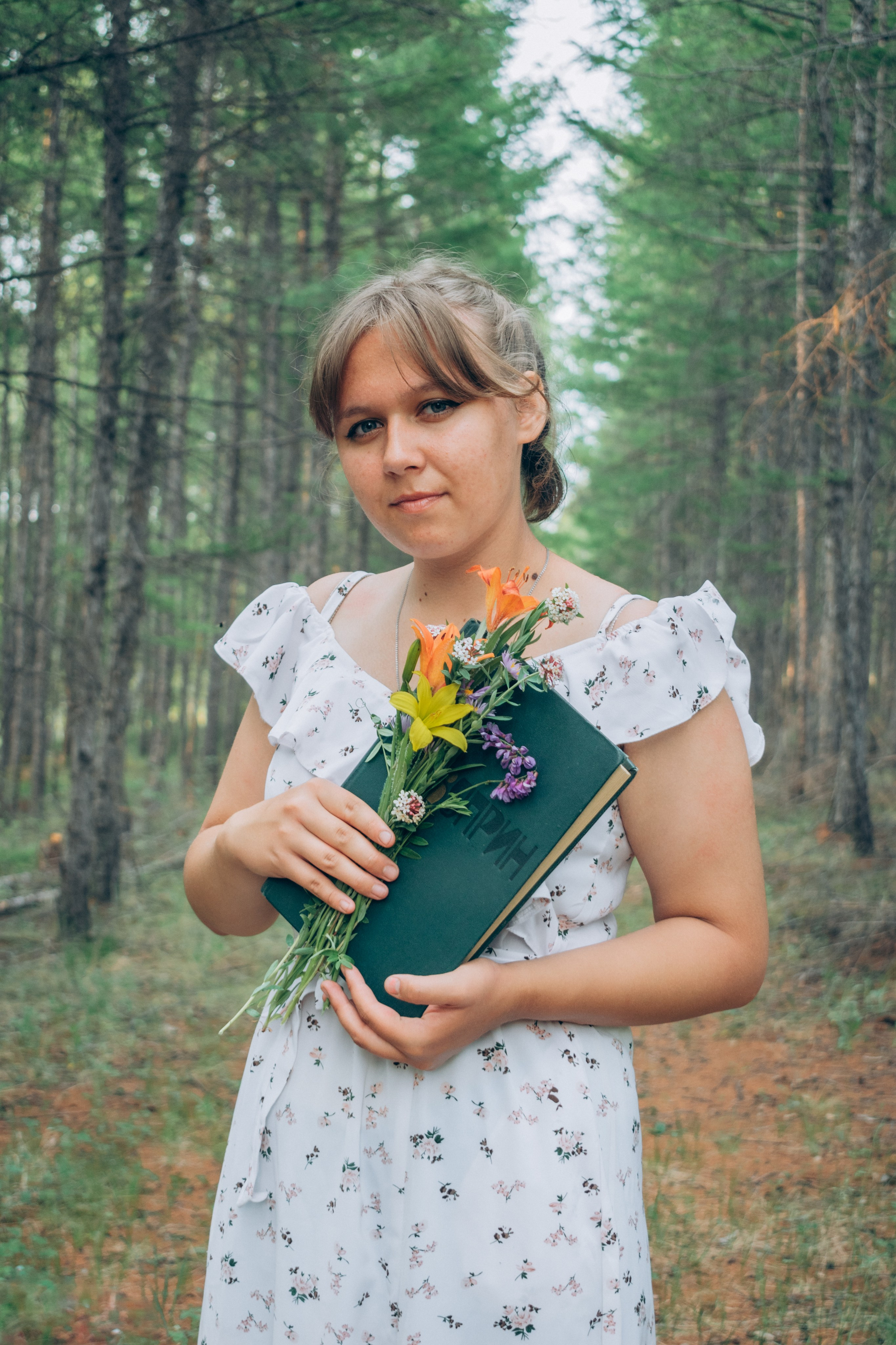Книжная фотосессия. Дарья. Фотограф. Шелопугино, Забайкальский край