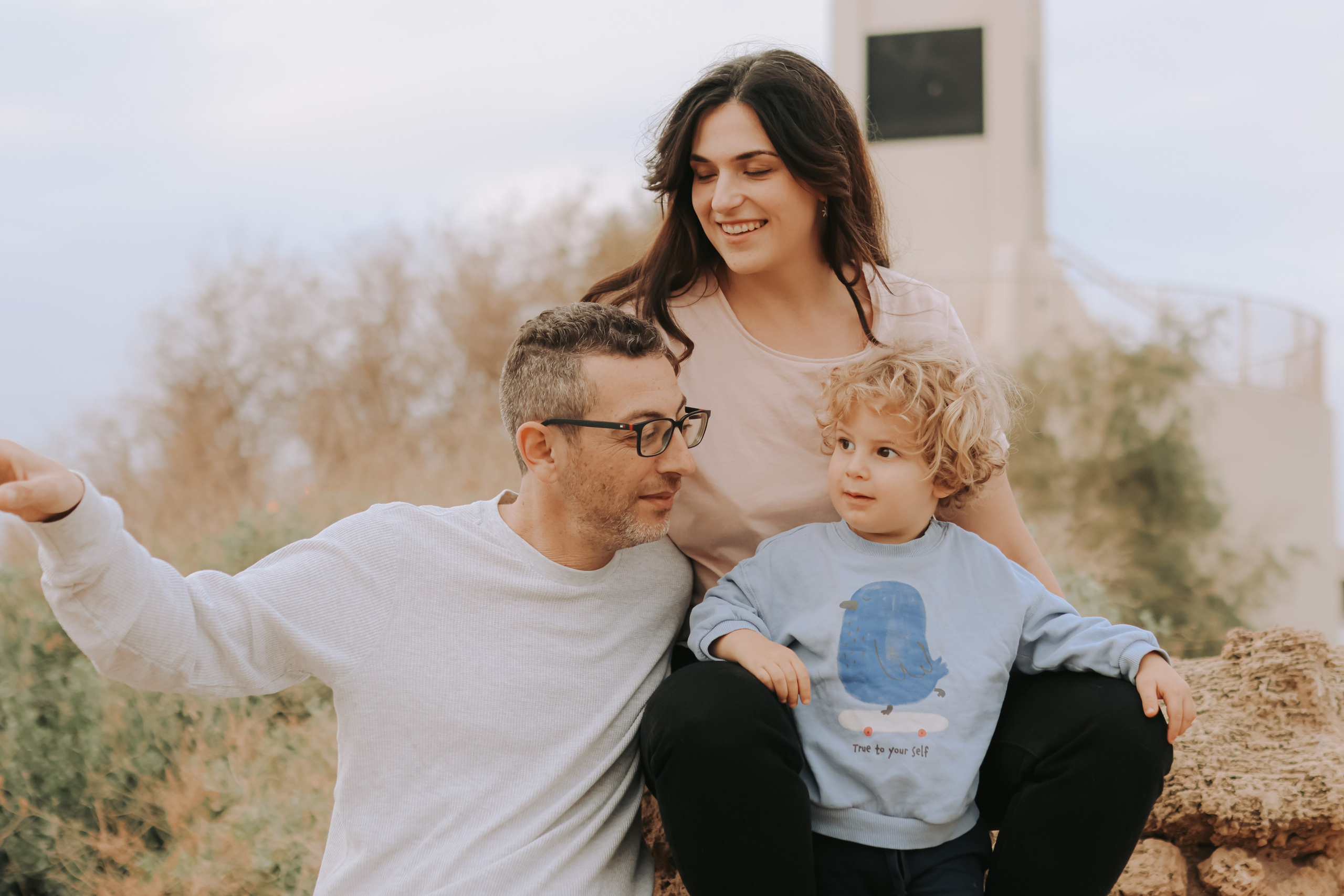 Eithan's family, Tel Aviv | February 2026. Photographer in Israel Alice Milchin