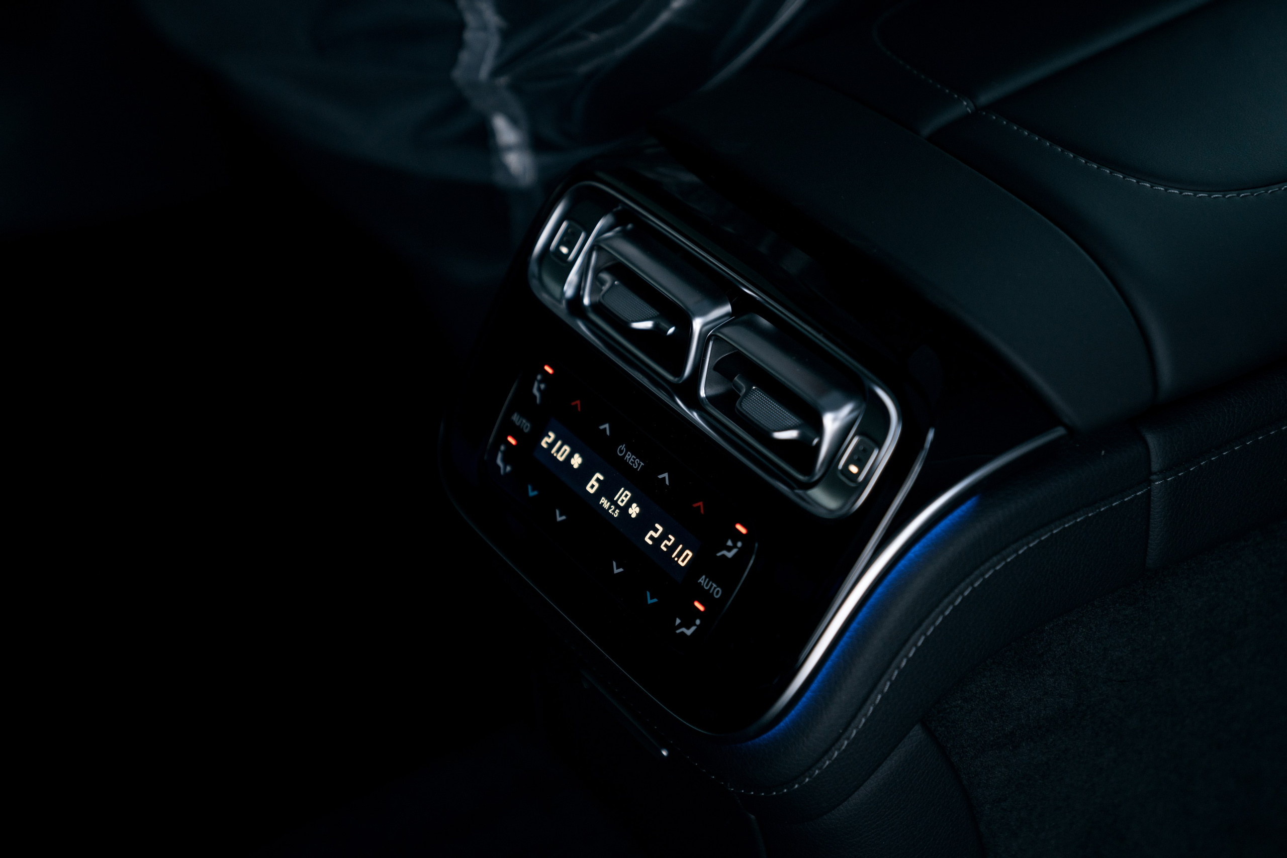 Mercedes-Benz S450. Идеальные портреты для соцсетей — Фотограф Ленар