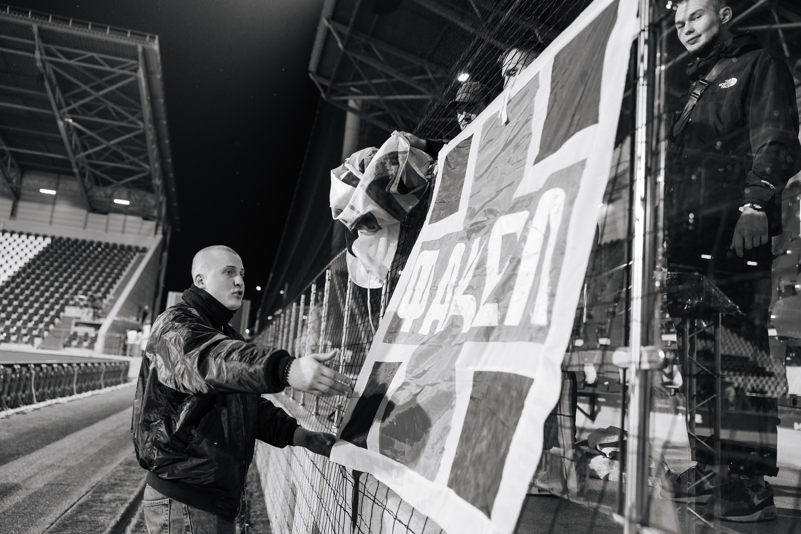 Ретро-матч «Факел» — сборная СССР и России. Свадебный и репортажный фотограф в Воронеже Сергей Максимов