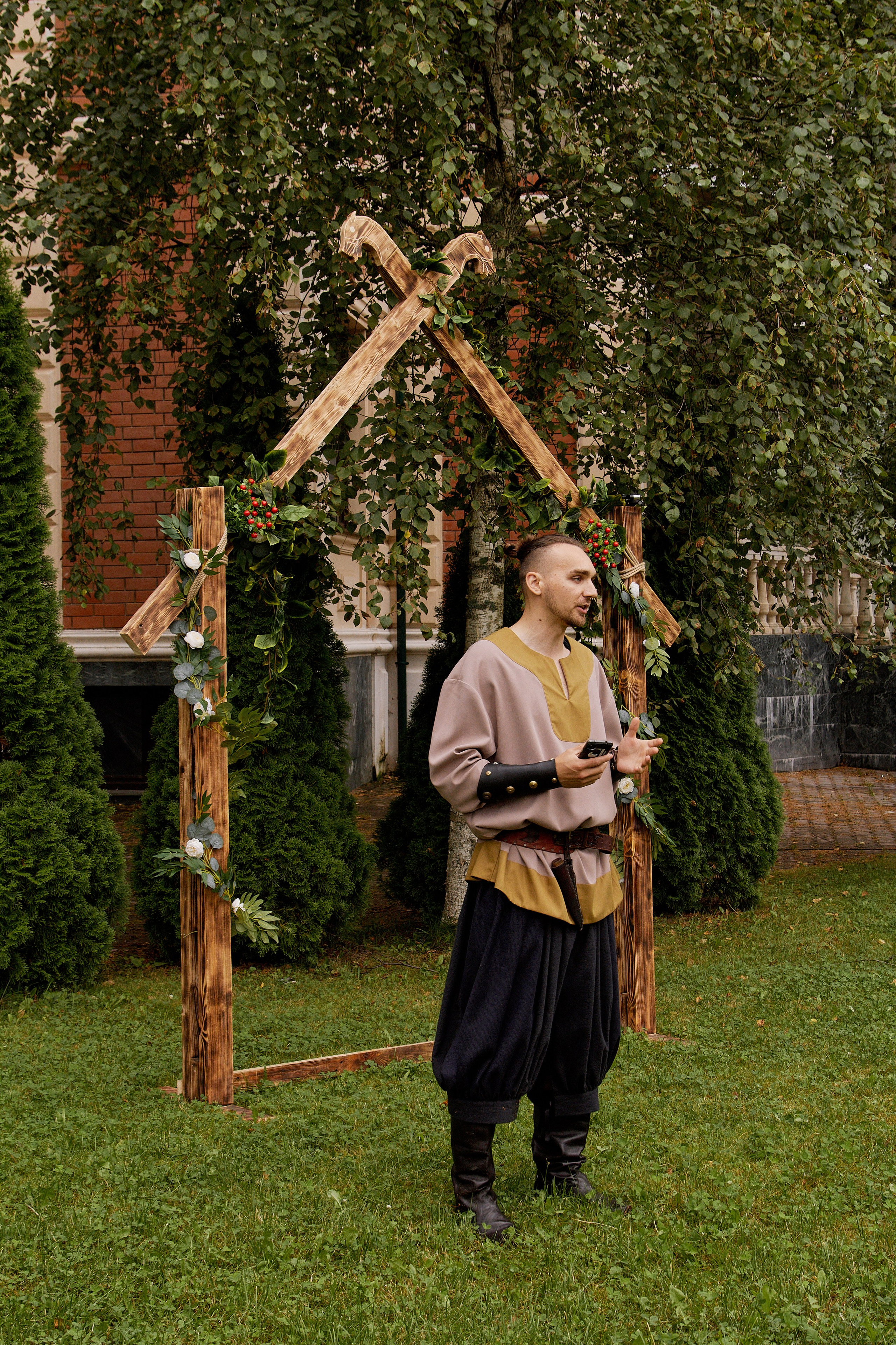 Юлия и Антон. Выездная роспись в стиле викингов. Фотограф лавстори Москва/МО Приятелева Ангелина