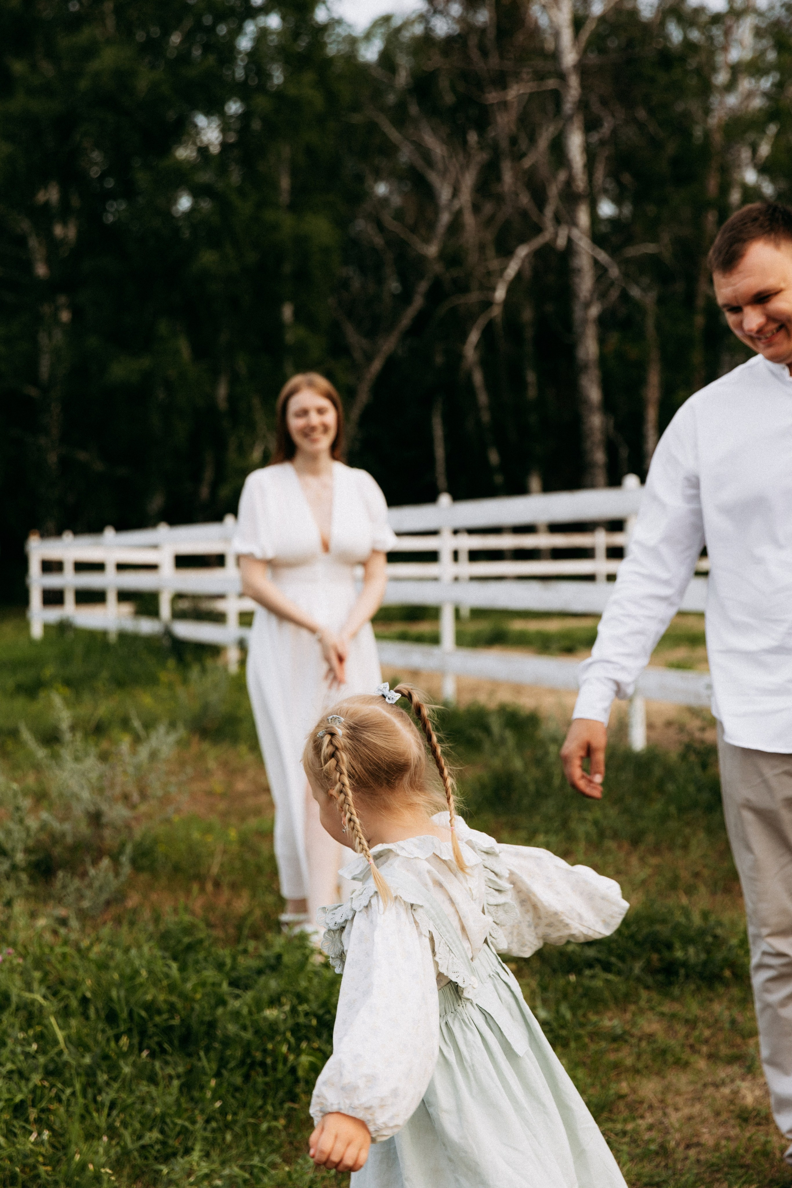 Мира и её семья. Главная