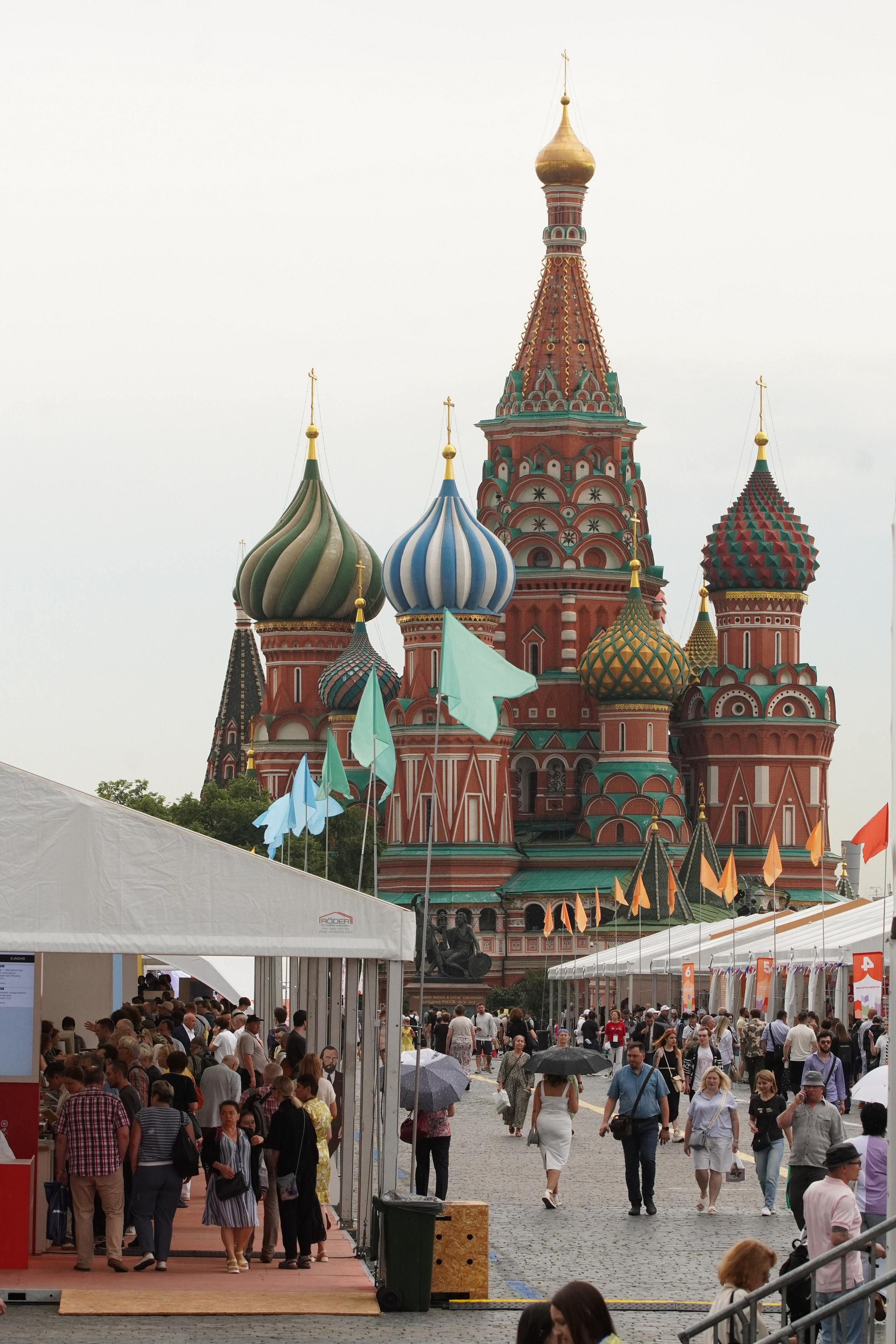 Книжный фестиваль на Красной Площади. Фотограф в Москве — Георгий Чернышов