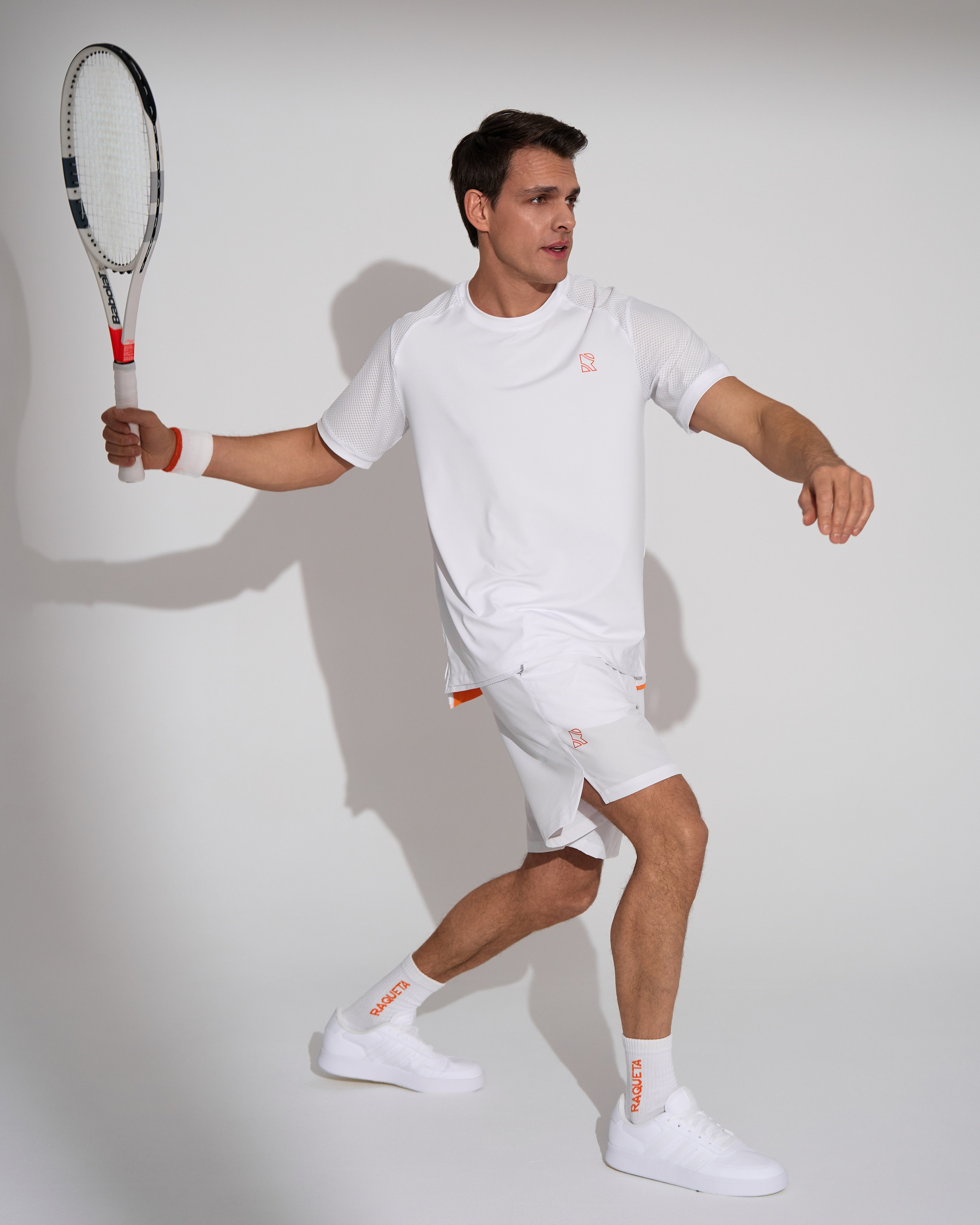 RAQUETA. 595 Production