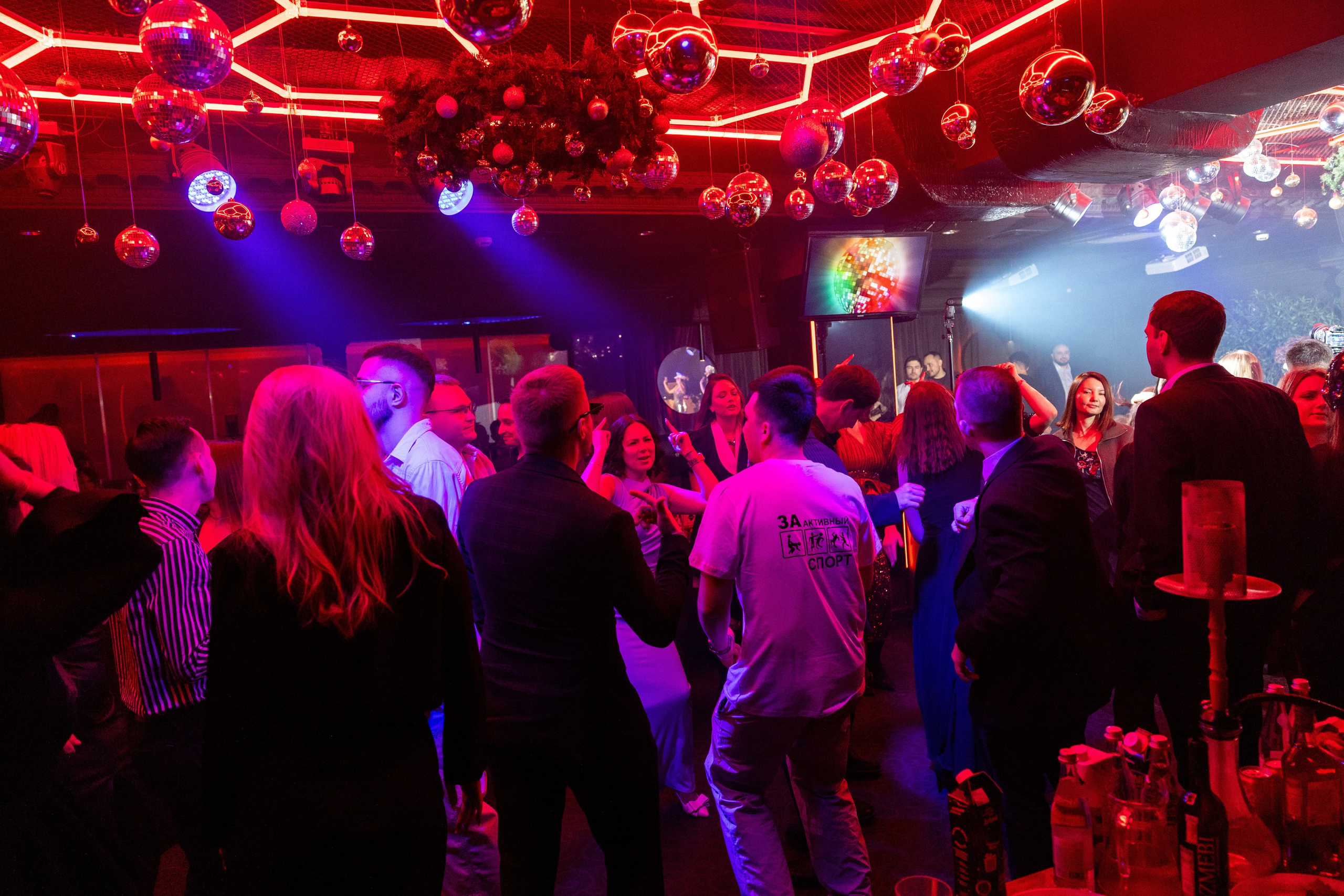 Новогодний корпоратив (ресторан «Мед»). Свадебный фотограф и контент фотограф в Казани Малыгина Елена