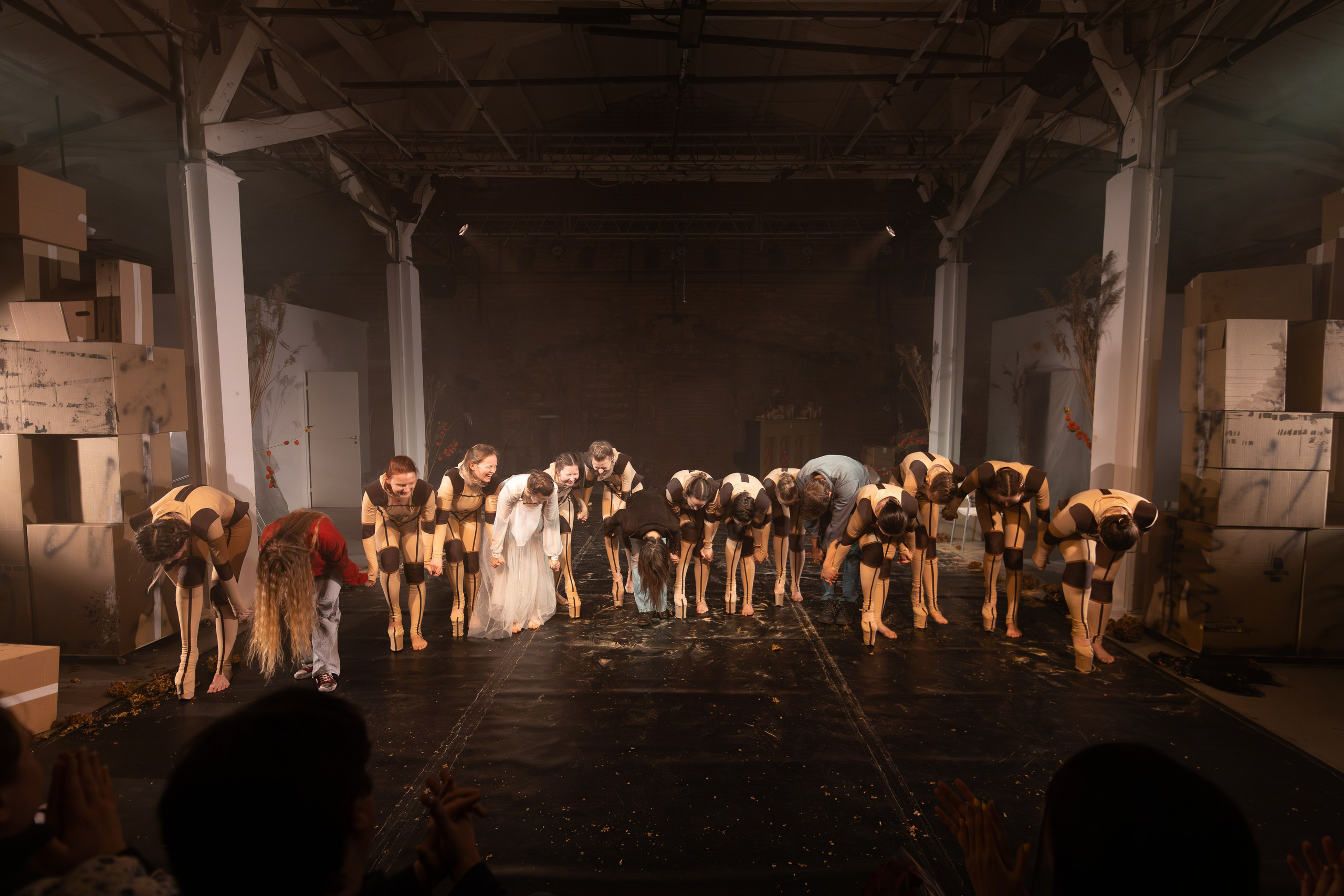 Постановка «Иные» 2025. Предметный и репортажный фотограф в Санкт-Петербурге Александр Е