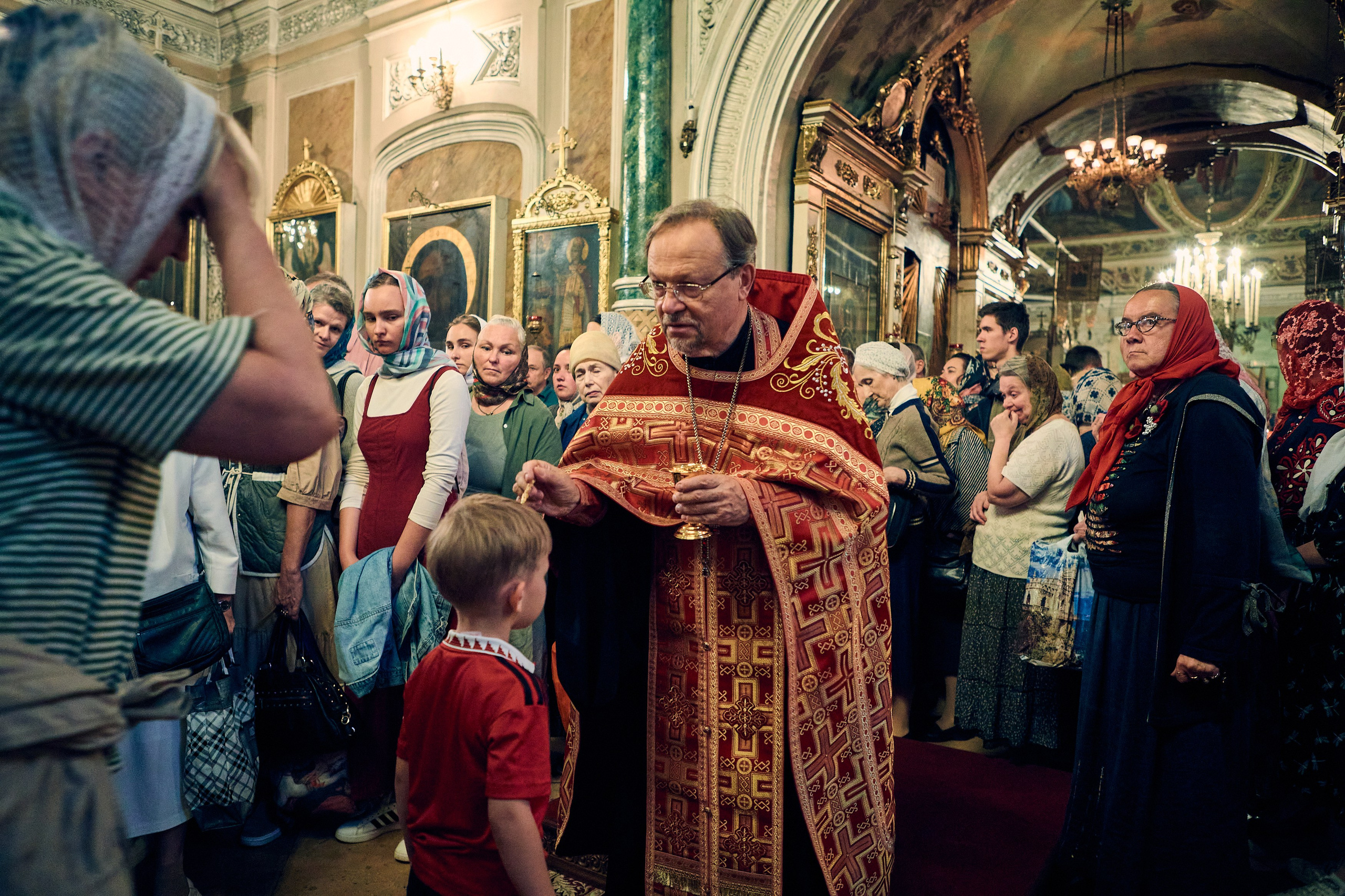 Всенощное бдение в канун престольного праздника храма Иоанна Воина. DMITRY MOISEENKO — фотограф, художник, топ-стилист