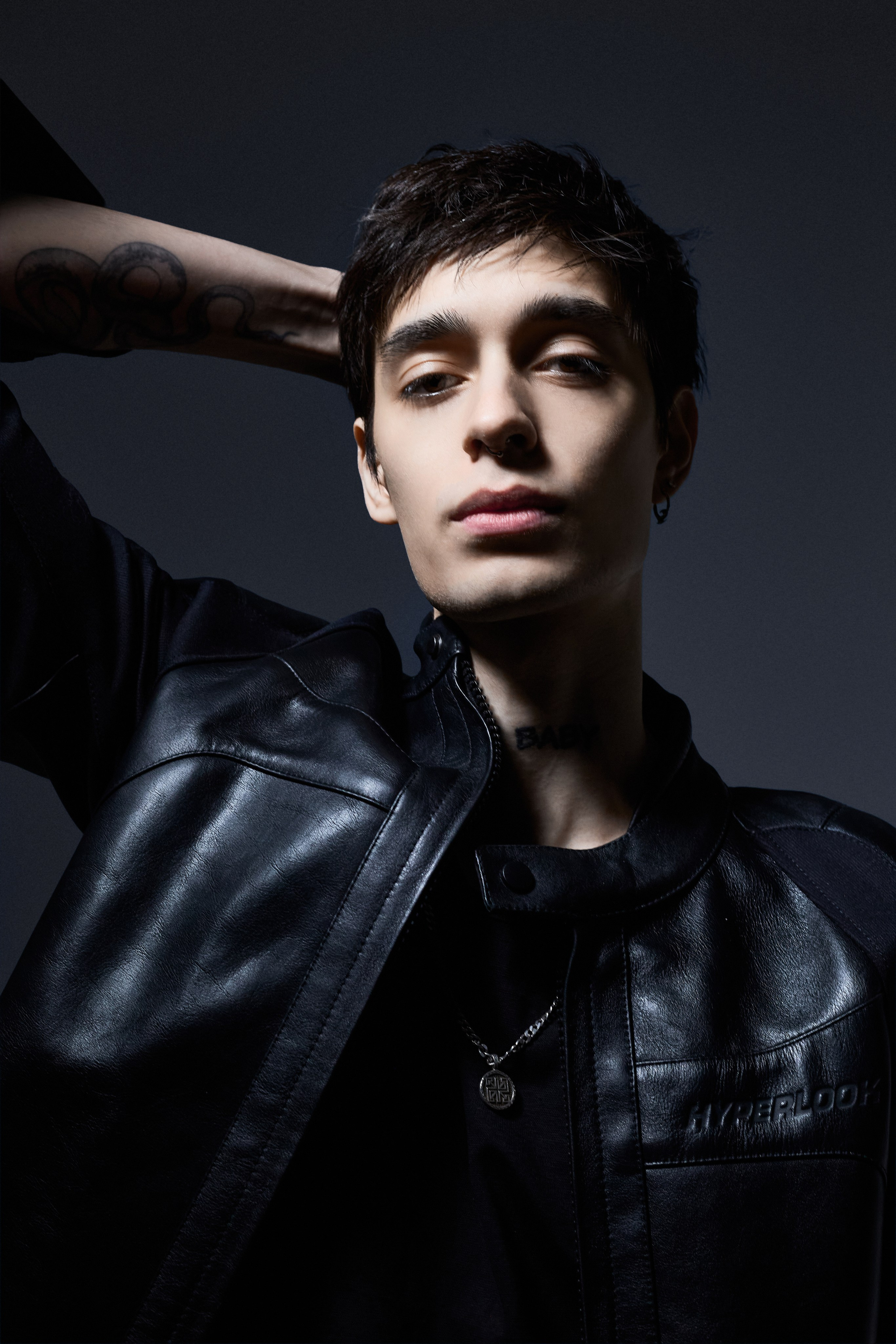 Снято в студии. F7.0 фотостудия