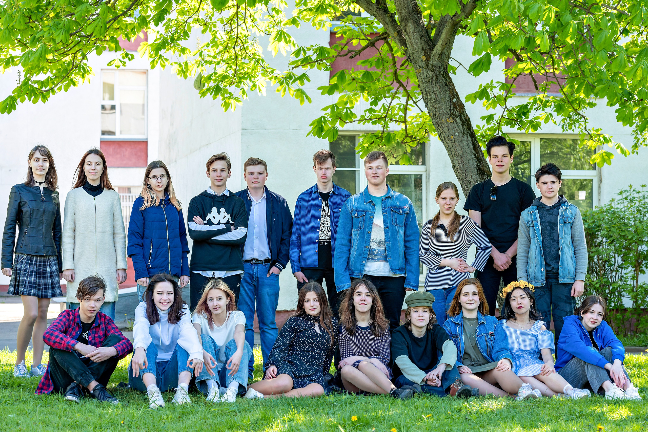 Фотосессия в классе и на территории школы. 9-И класс школа 1413. Детский и семейный фотограф г. Москва Оксана Катаджи