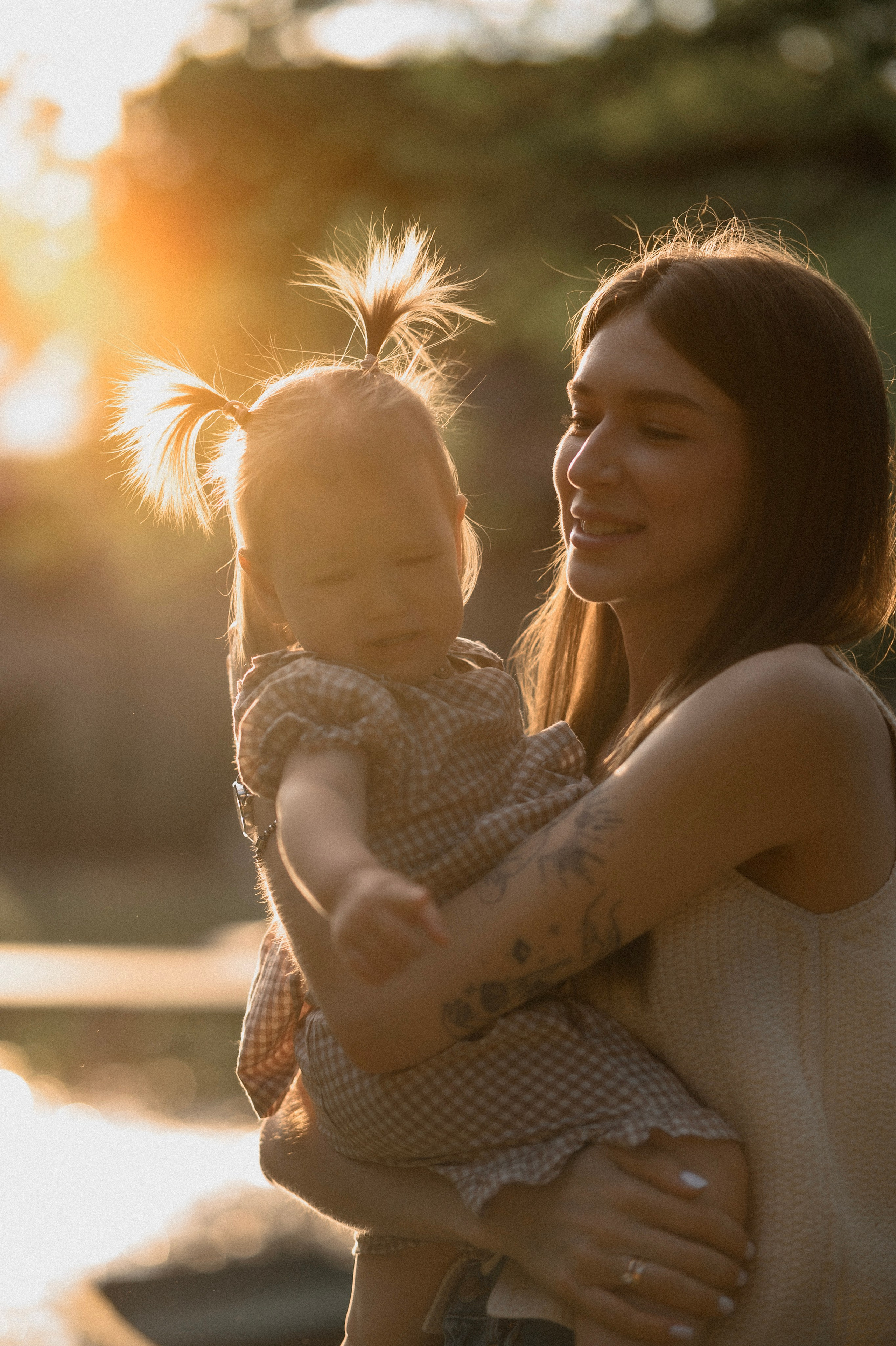 Надя и Алиса в ресторане Кедр. Семейный и свадебный lifestyle-фотограф в Москве Мария Петрова