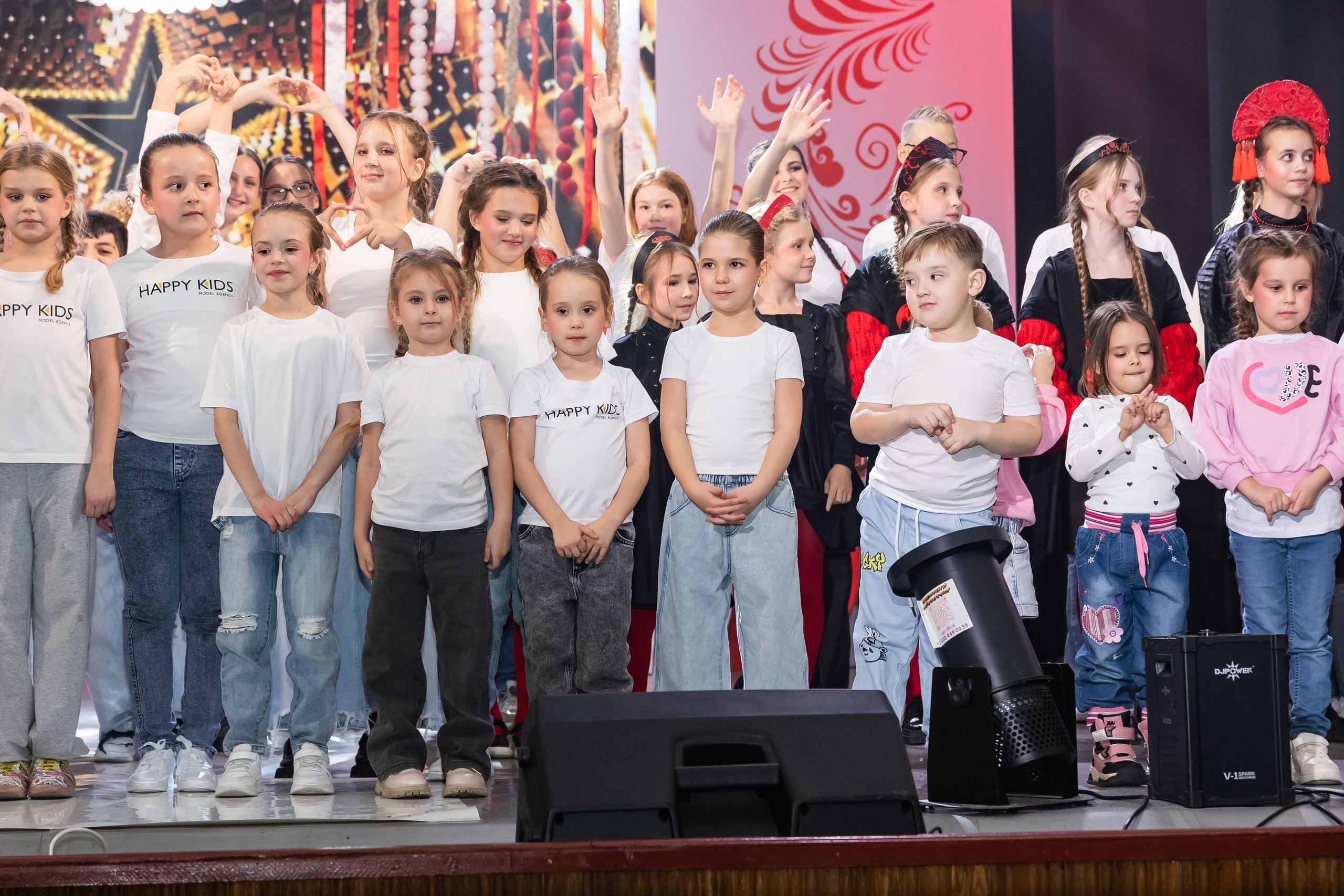 Показ Happy Kids. Выпускные альбомы во Владивостоке