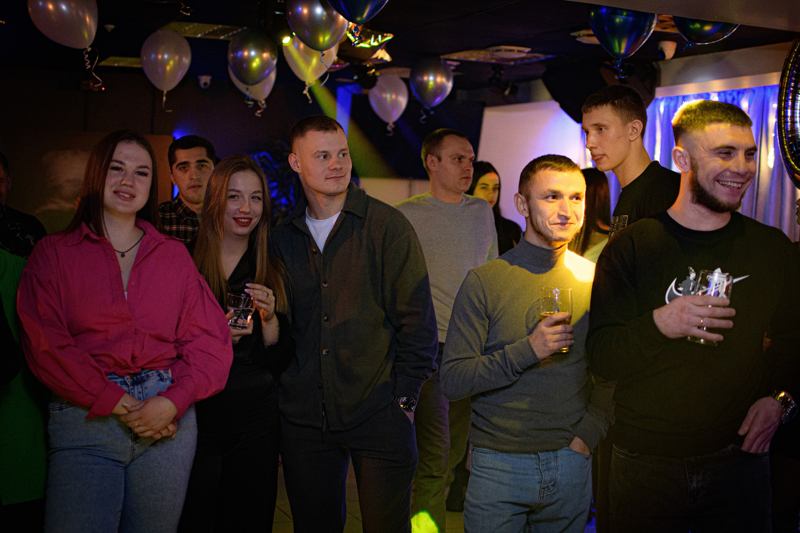 HOLLYWOOD / 6 YEARS. Photokarish