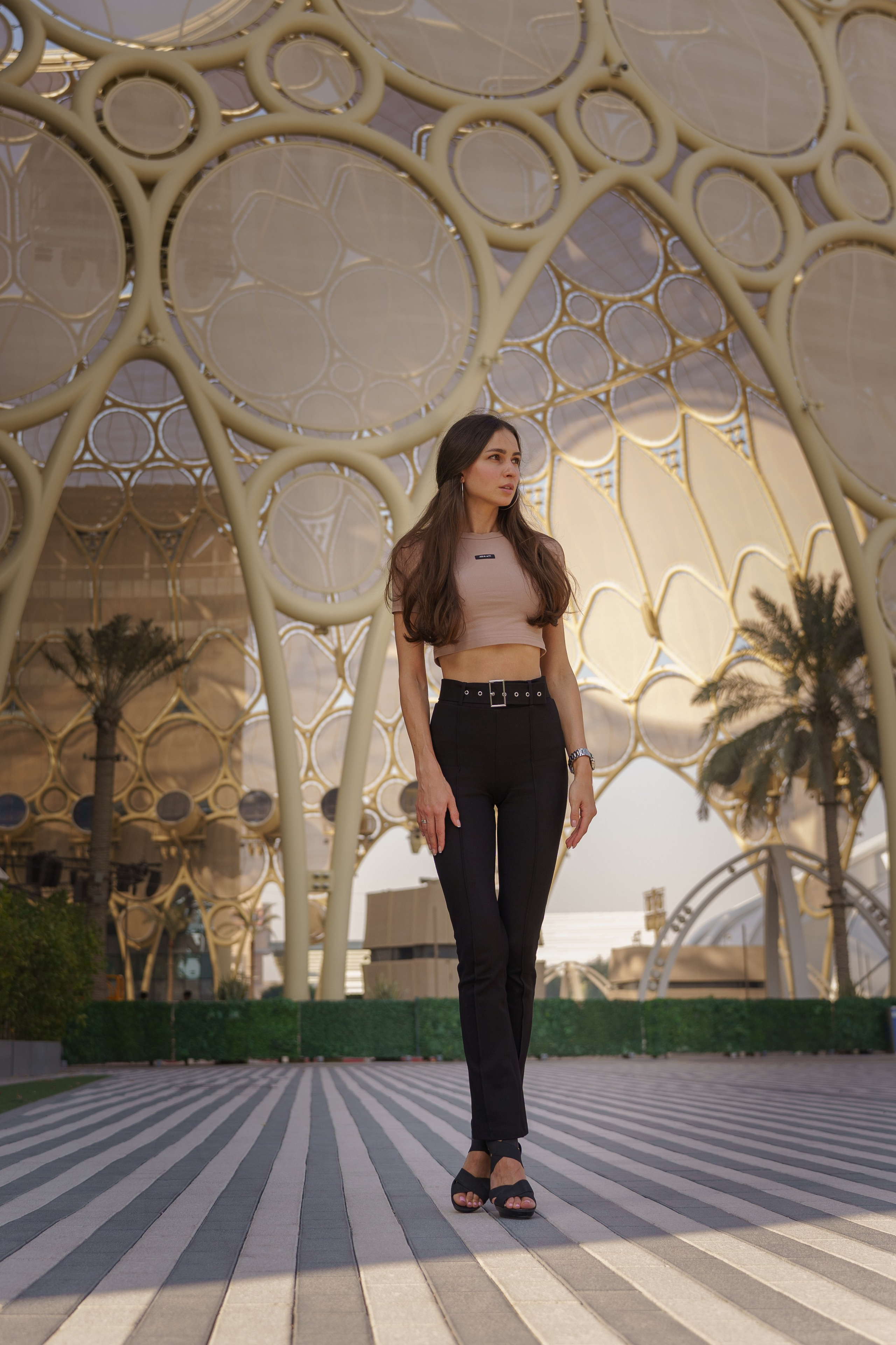 Model posing with immersive digital installation